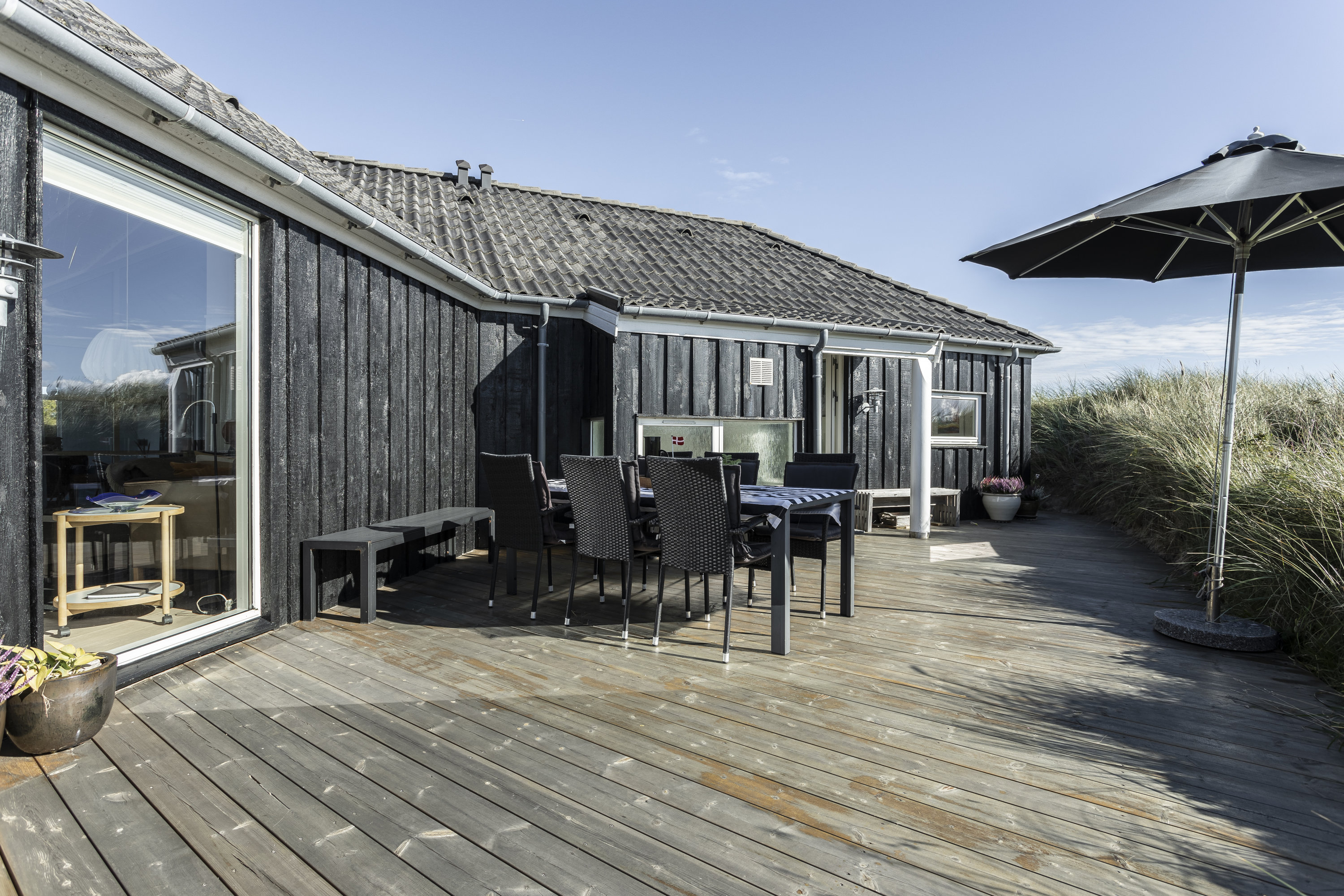 Fremhævet terrasse billede i fuldskærmstilstand. Billede af Ingeborghusvej 4, Tornby, 9850 Hirtshals