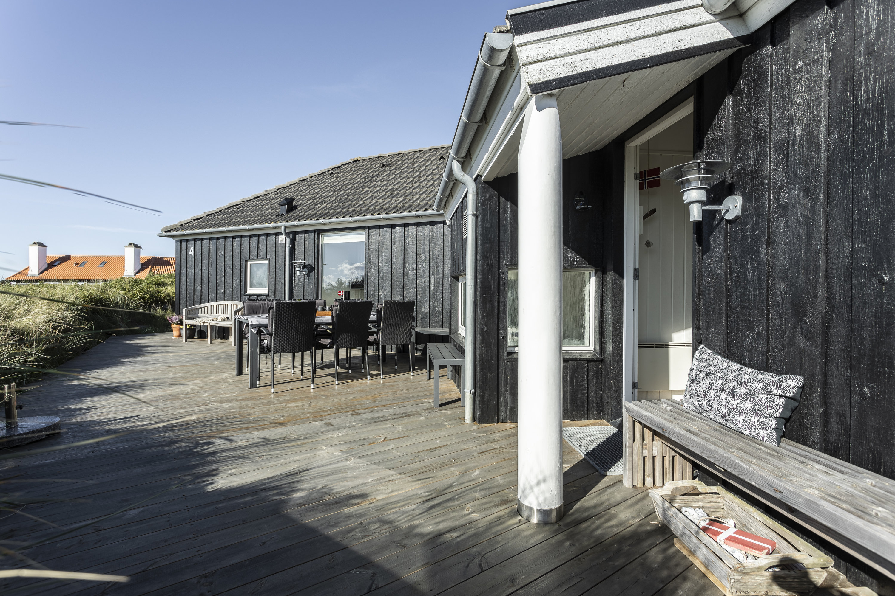 Fremhævet terrasse billede i fuldskærmstilstand. Billede af Ingeborghusvej 4, Tornby, 9850 Hirtshals