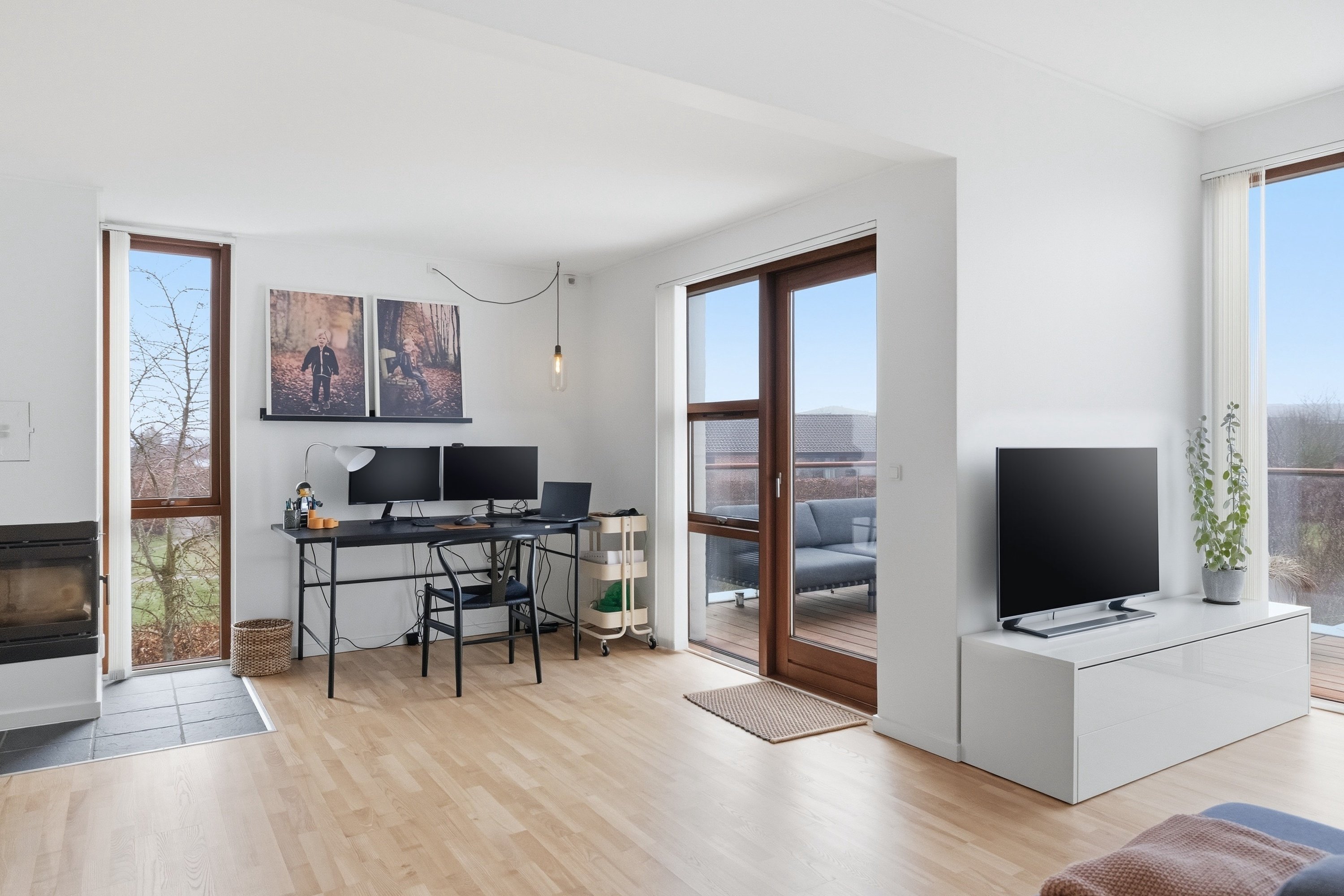 Fremhævet stue billede i fuldskærmstilstand. Billede af Nymarks Allé 77, 8320 Mårslet