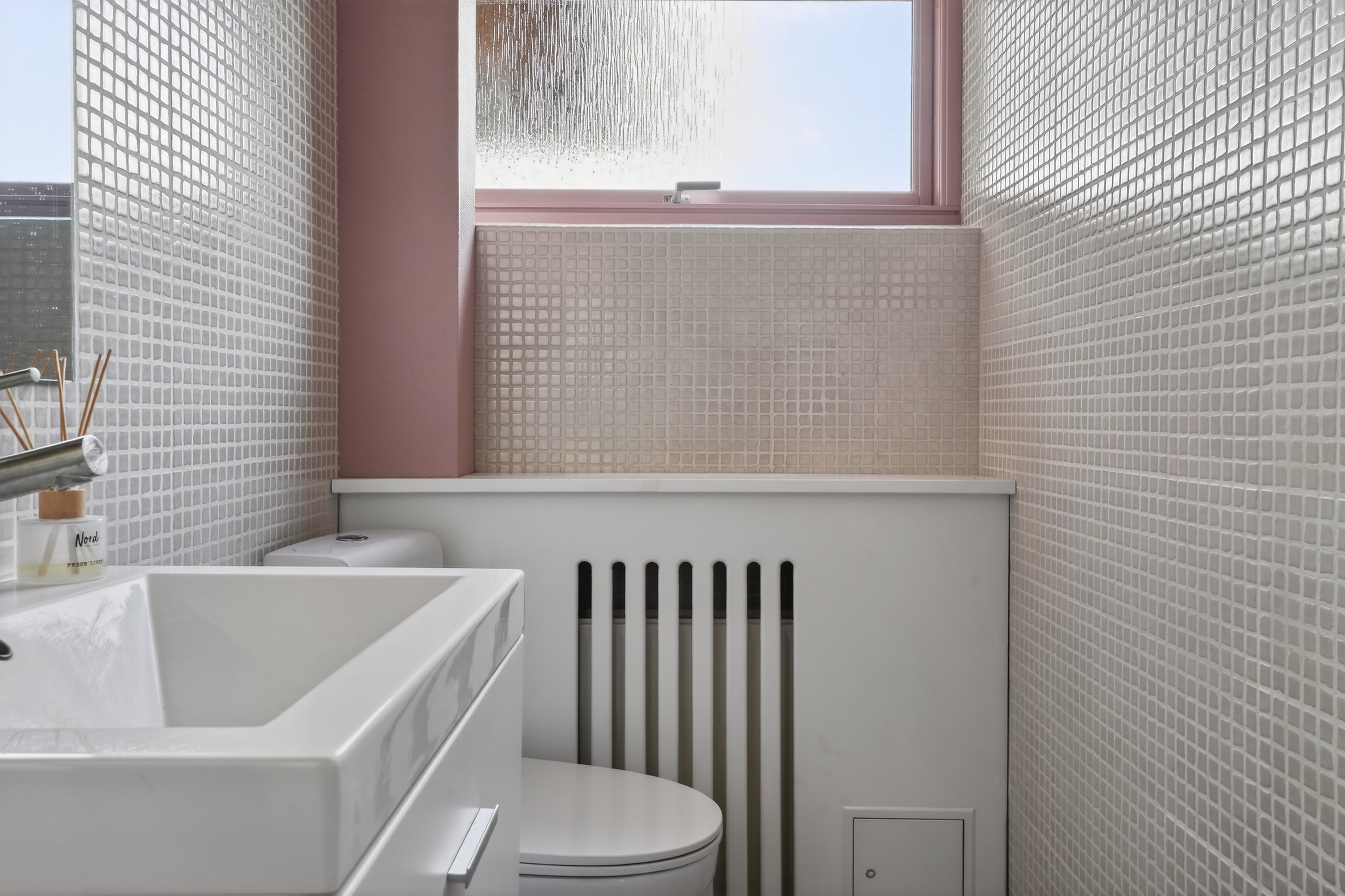 Fremhævet wc billede i fuldskærmstilstand. Billede af Okkerbjergvej 2, 4500 Nykøbing Sj