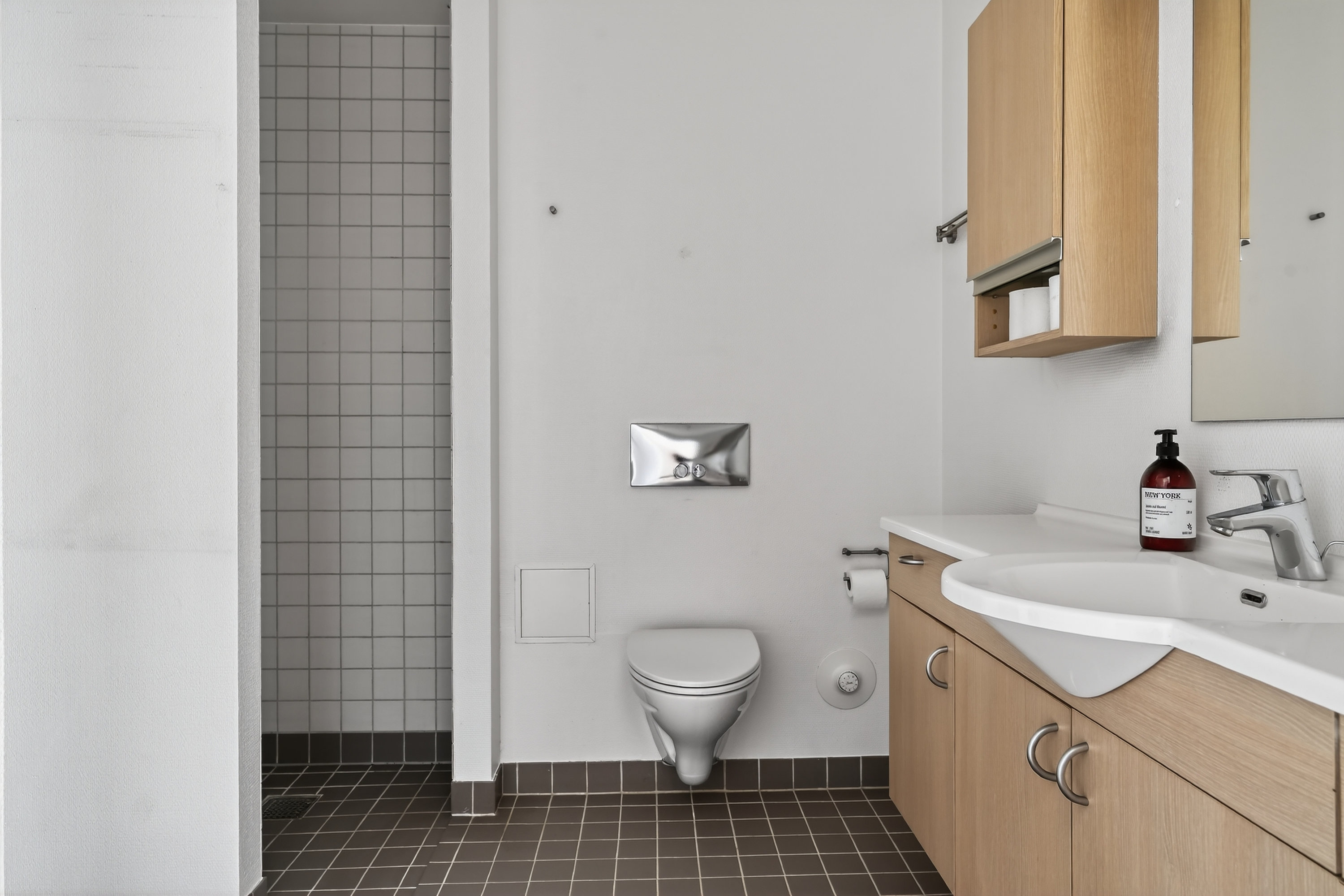 Fremhævet badeværelse billede i fuldskærmstilstand. Billede af Annebergparken 4, st.. 45., 4500 Nykøbing Sj