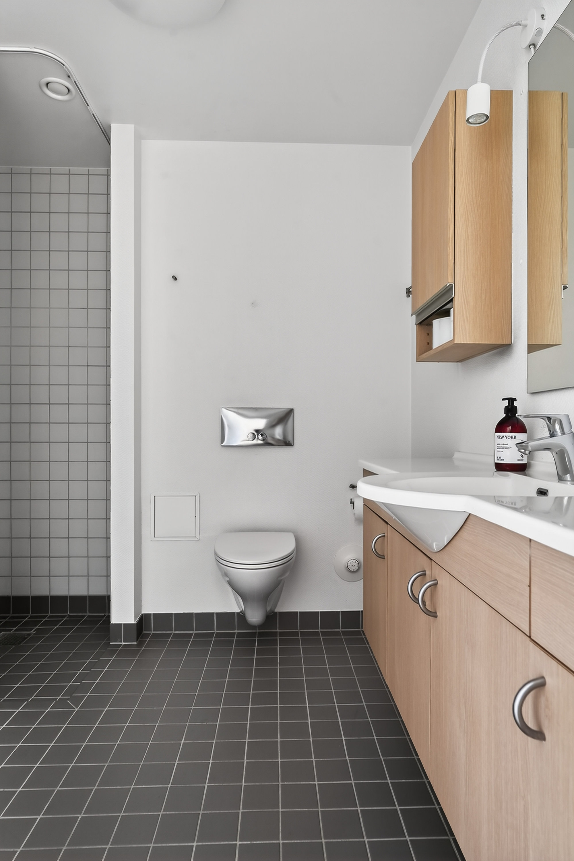 Fremhævet badeværelse billede i fuldskærmstilstand. Billede af Annebergparken 4, st.. 45., 4500 Nykøbing Sj