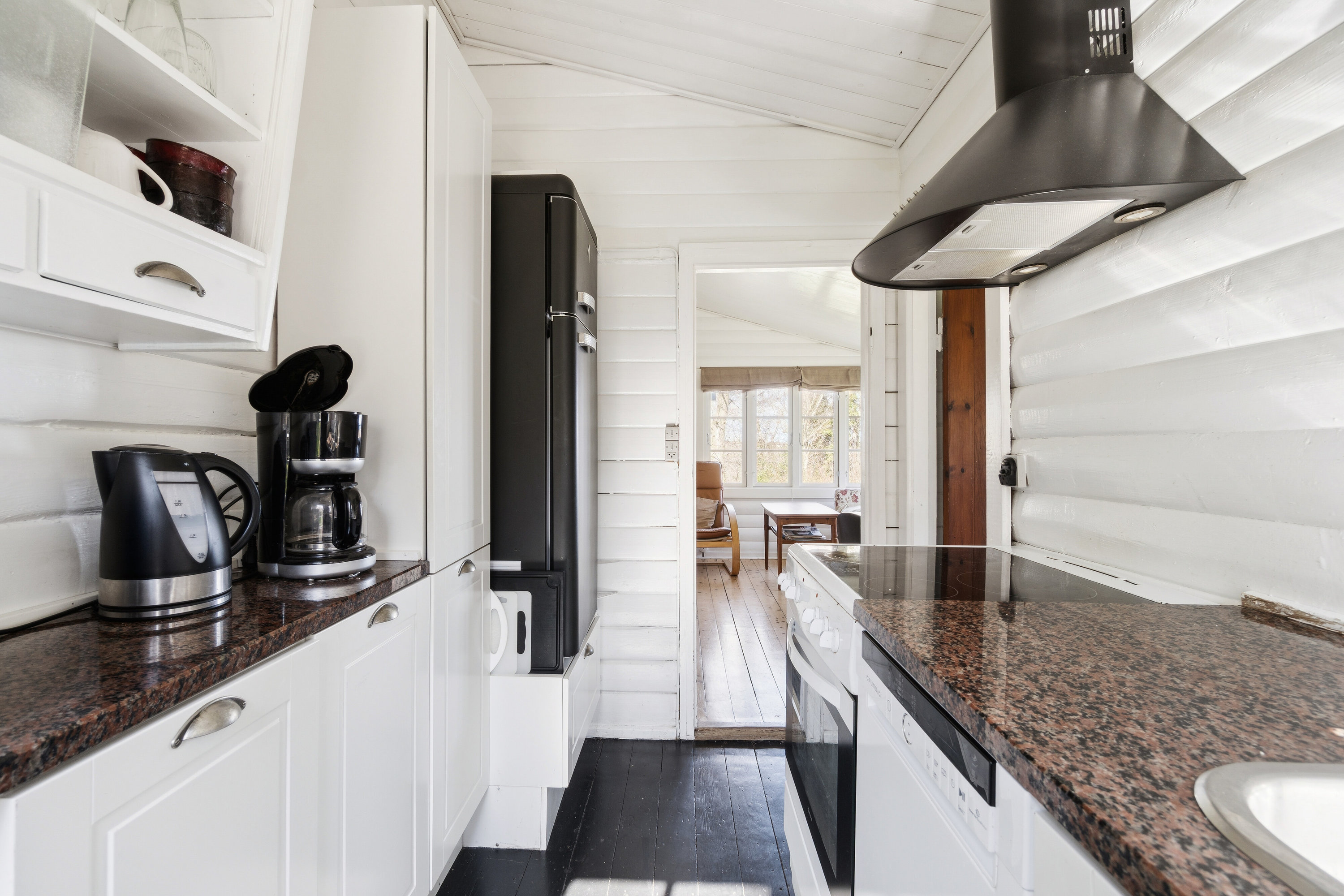 Fremhævet køkken billede i fuldskærmstilstand. Billede af Langebjergvej 13, Sandvig, 3770 Allinge