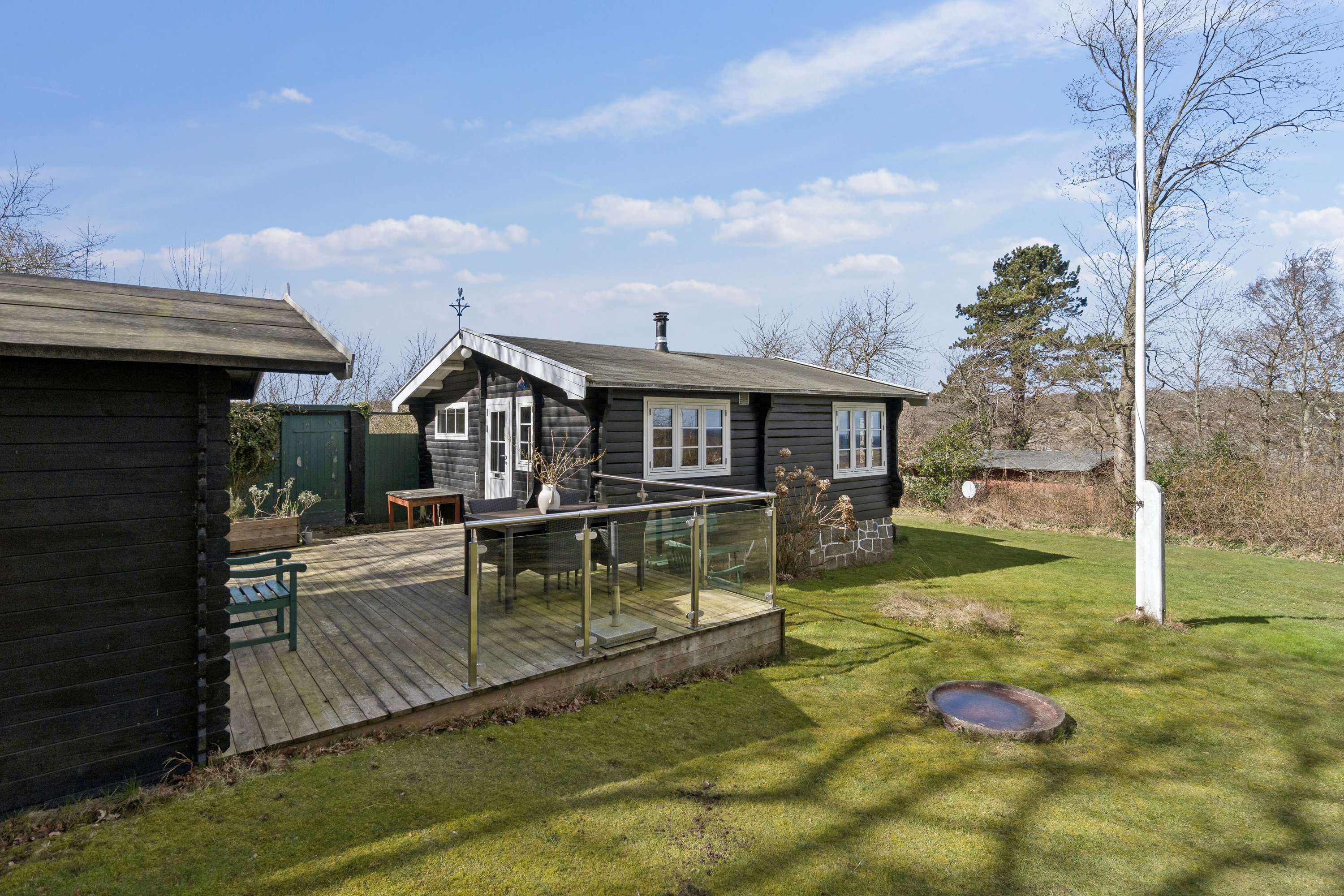 Fremhævet set fra haven billede i fuldskærmstilstand. Billede af Langebjergvej 13, Sandvig, 3770 Allinge