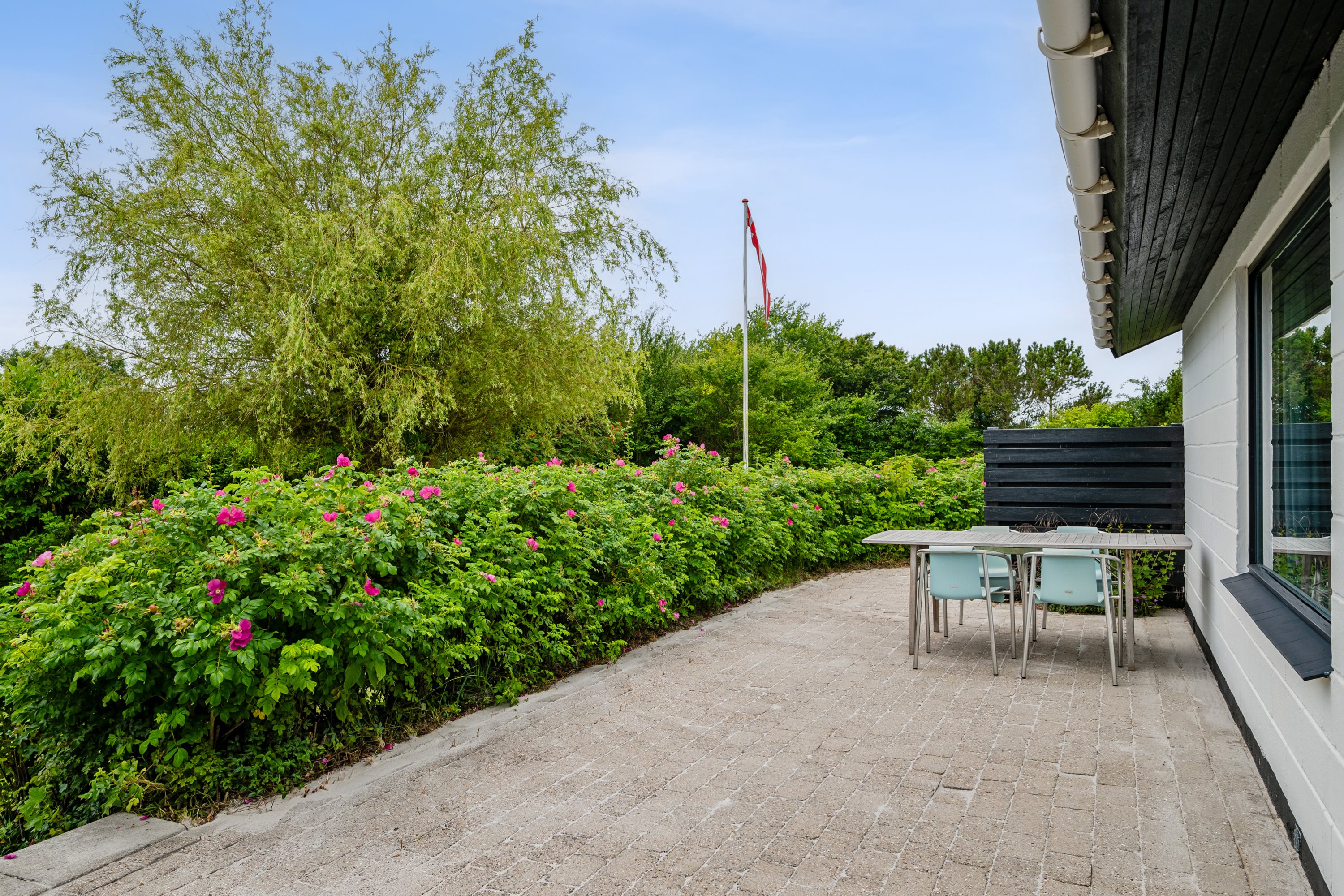 Fremhævet ejendom 1 billede i fuldskærmstilstand. Billede af Katamaranstien 7, Dråby Strand, 8400 Ebeltoft