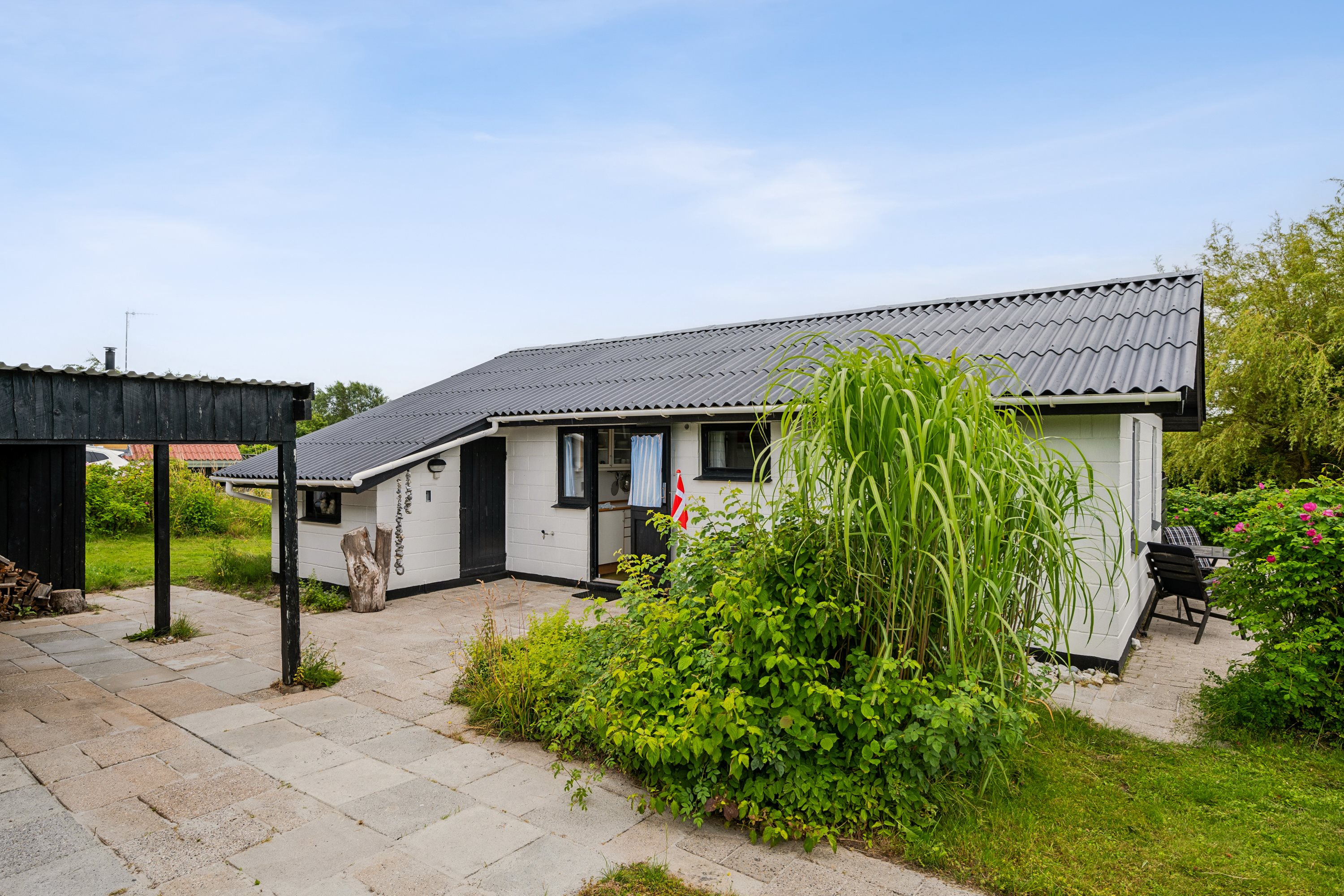 Fremhævet ejendom 1 billede i fuldskærmstilstand. Billede af Katamaranstien 7, Dråby Strand, 8400 Ebeltoft