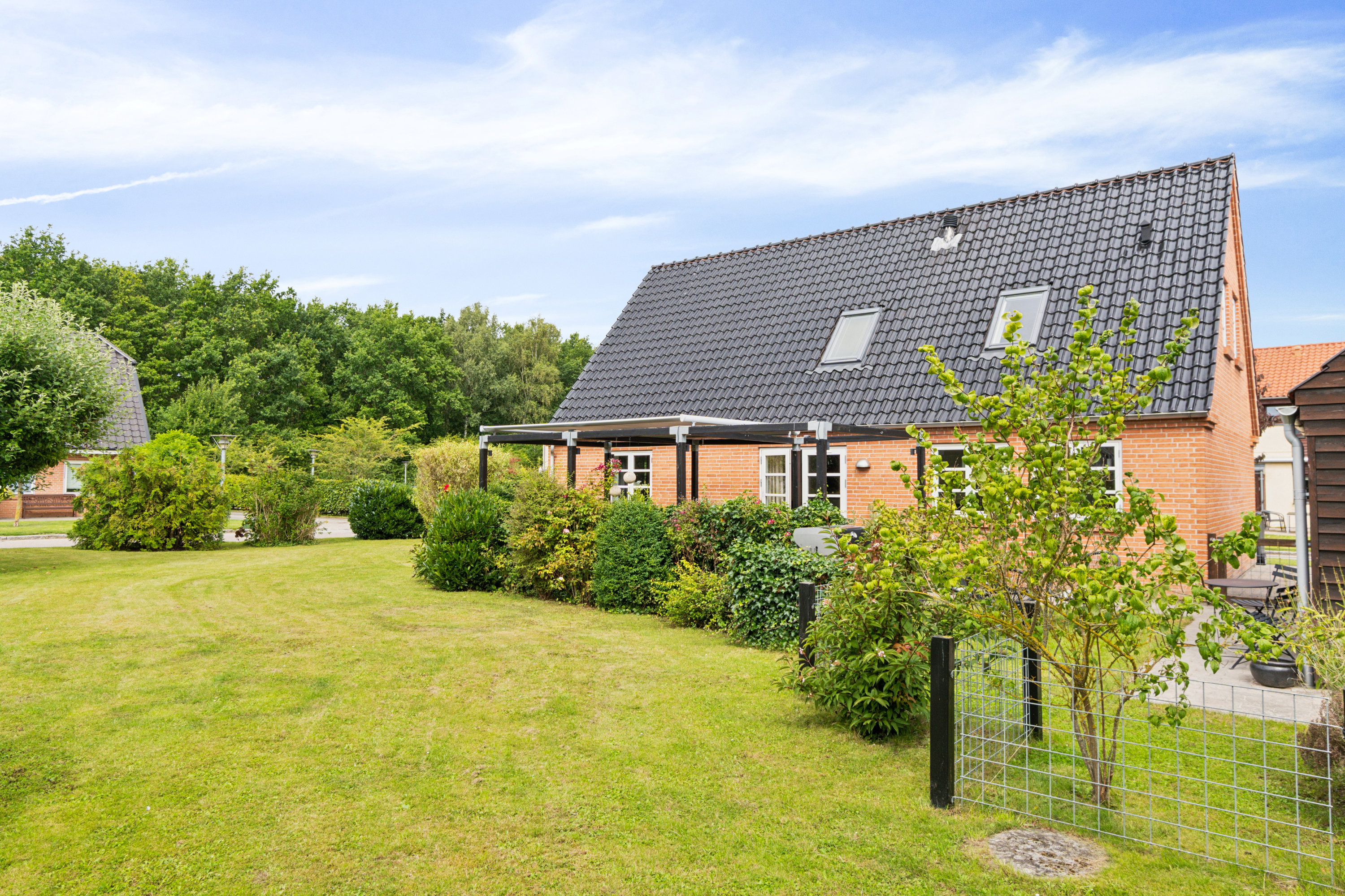 Fremhævet  billede i fuldskærmstilstand. Billede af Stensbjerg 15, 2600 Glostrup