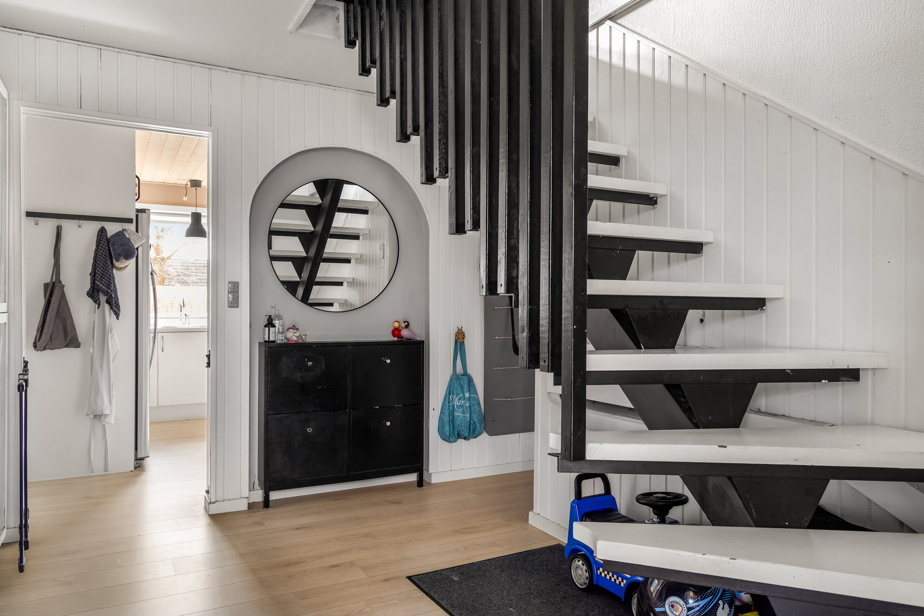 Fremhævet entré billede i fuldskærmstilstand. Billede af Dronning Dagmars Vej 182, 3650 Ølstykke