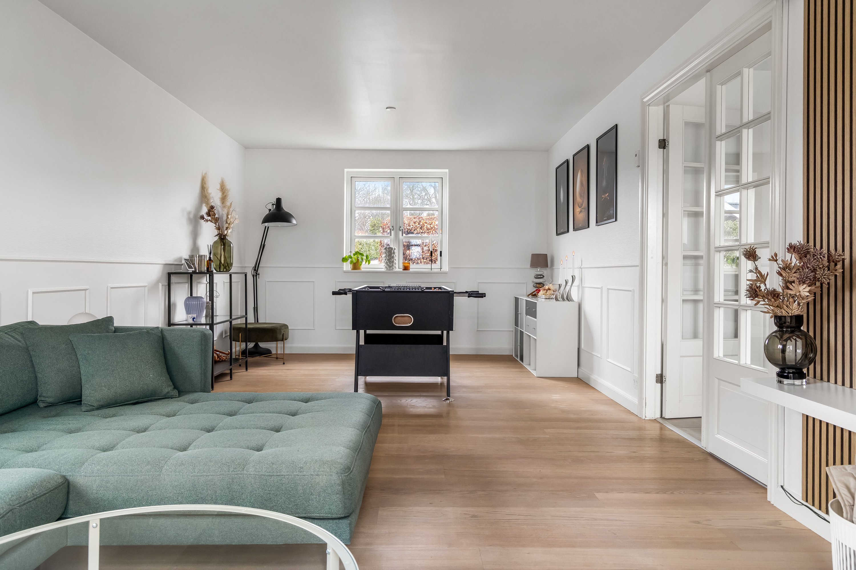 Fremhævet stue billede i fuldskærmstilstand. Billede af Hasselvej 2, Jørlunde, 3550 Slangerup