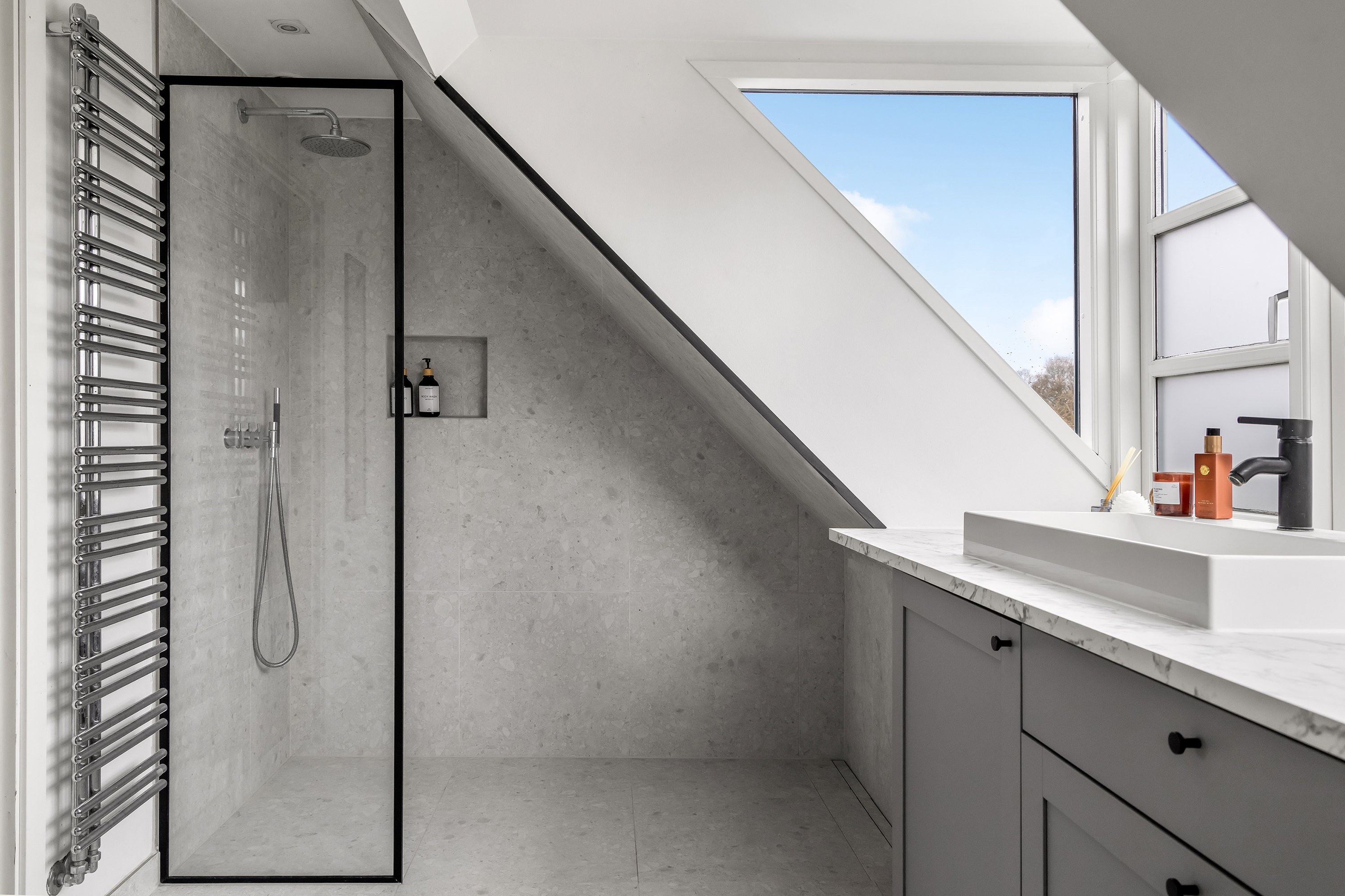 Fremhævet badeværelse billede i fuldskærmstilstand. Billede af Hasselvej 2, Jørlunde, 3550 Slangerup