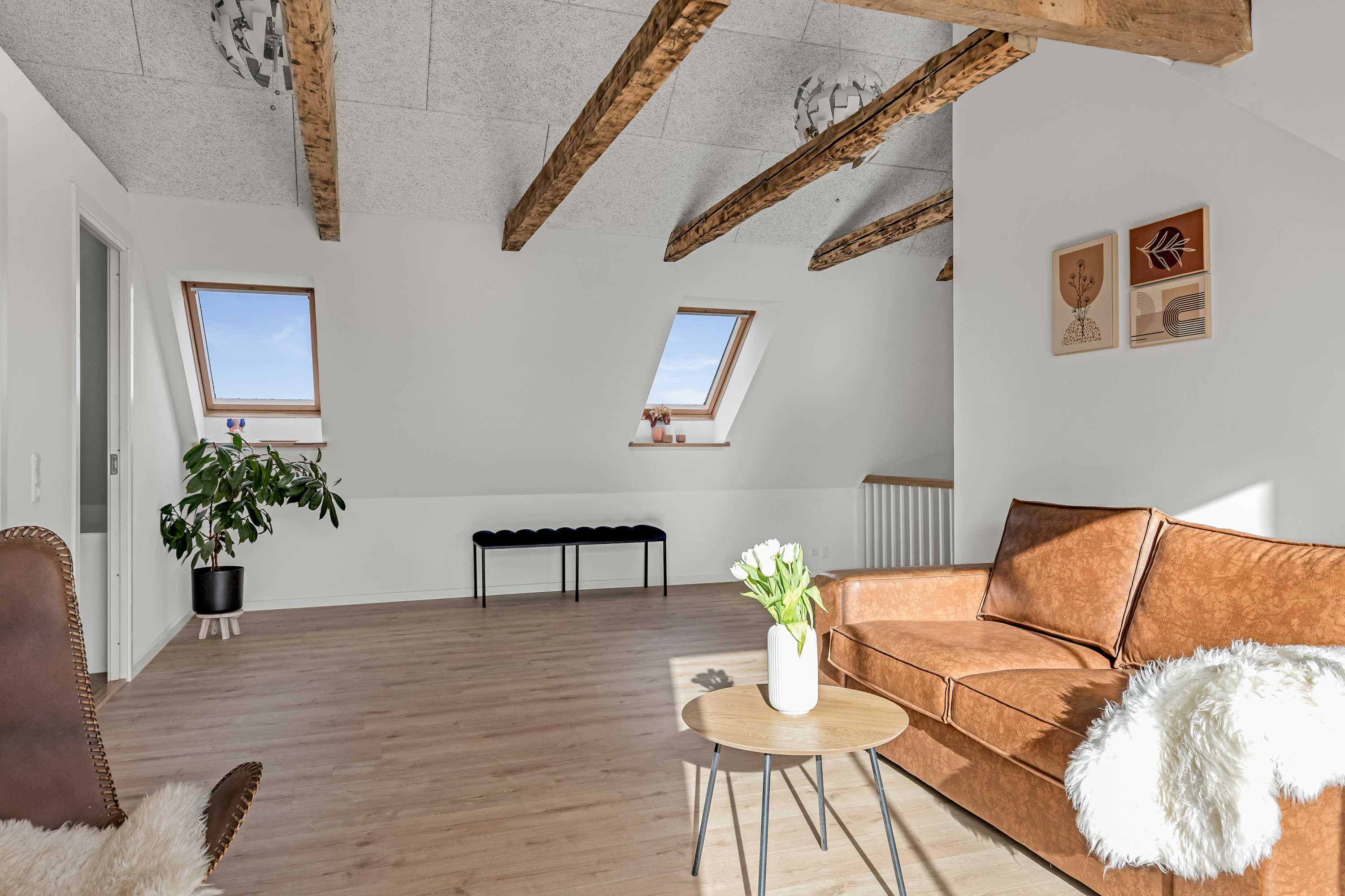 Fremhævet stue billede i fuldskærmstilstand. Billede af Povlskrovej 45, Overby, 6780 Skærbæk