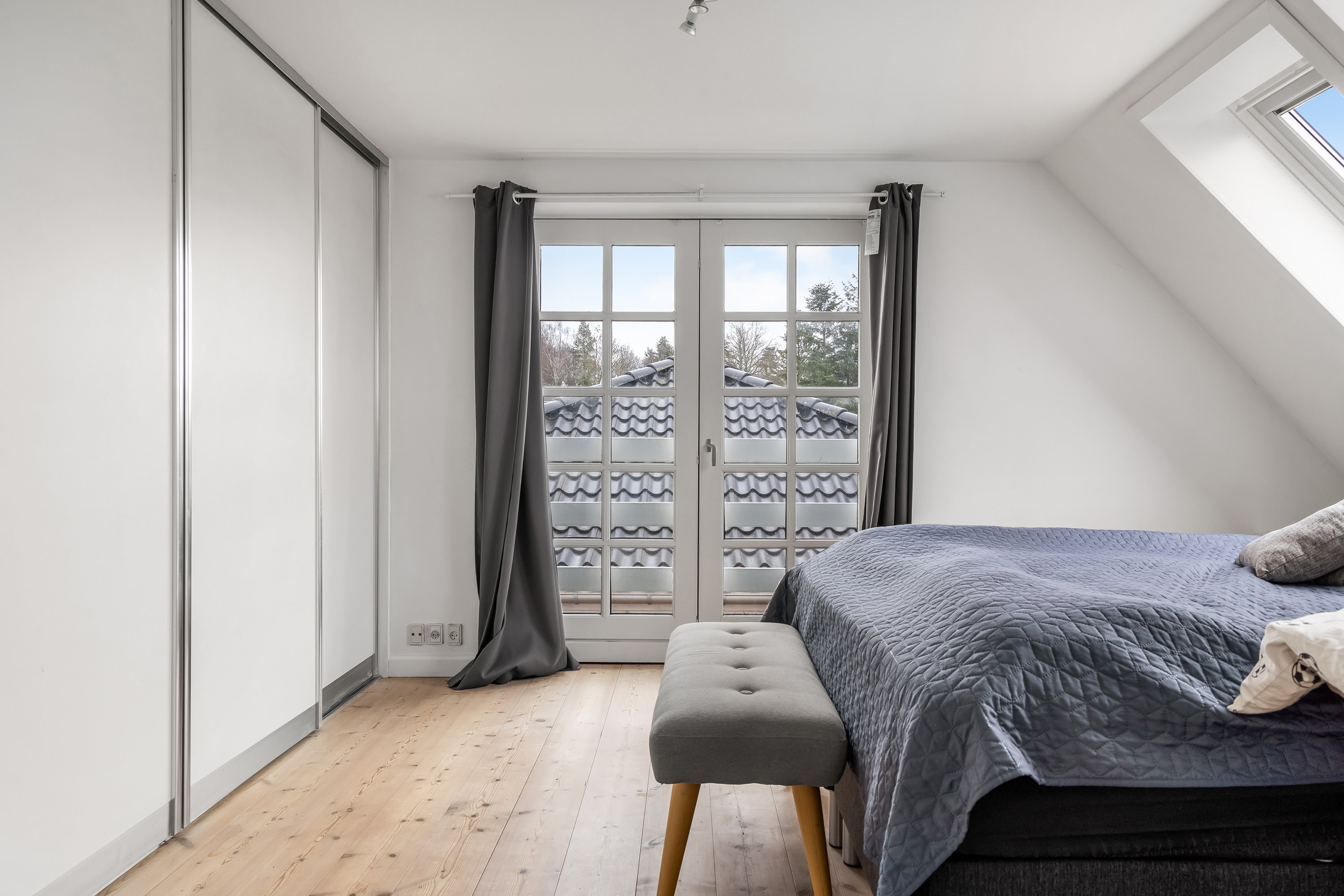 Fremhævet soveværelse billede i fuldskærmstilstand. Billede af Hasselvej 2, Jørlunde, 3550 Slangerup