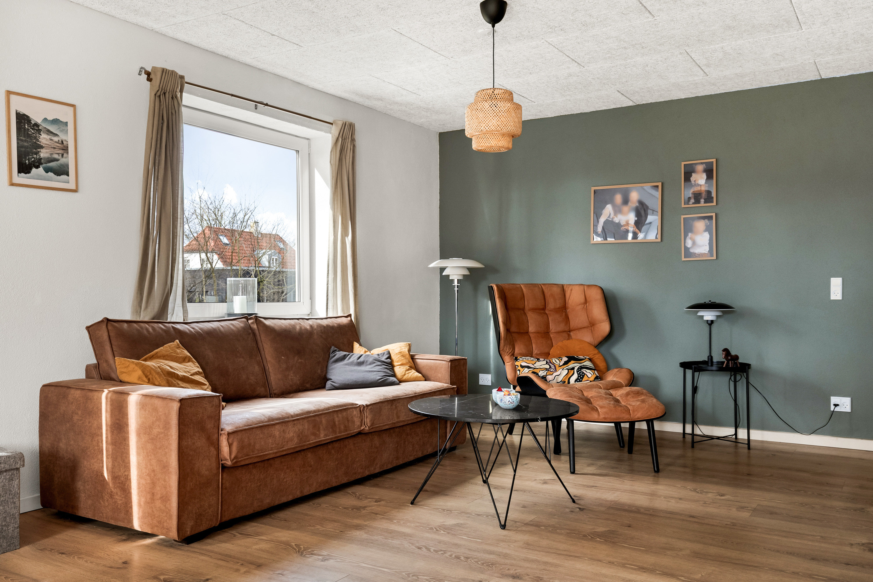 Fremhævet stue billede i fuldskærmstilstand. Billede af Povlskrovej 45, Overby, 6780 Skærbæk