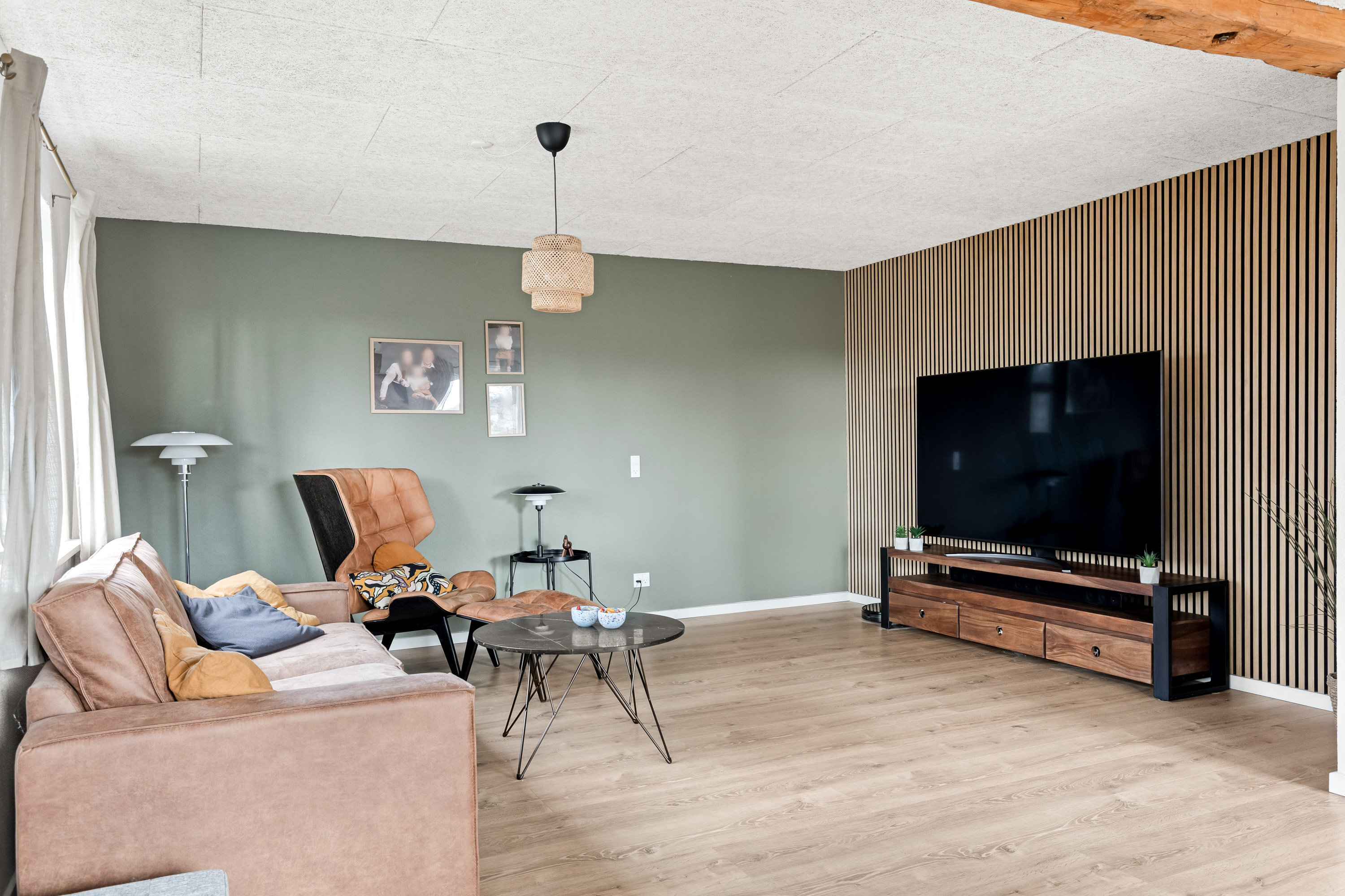 Fremhævet stue billede i fuldskærmstilstand. Billede af Povlskrovej 45, Overby, 6780 Skærbæk