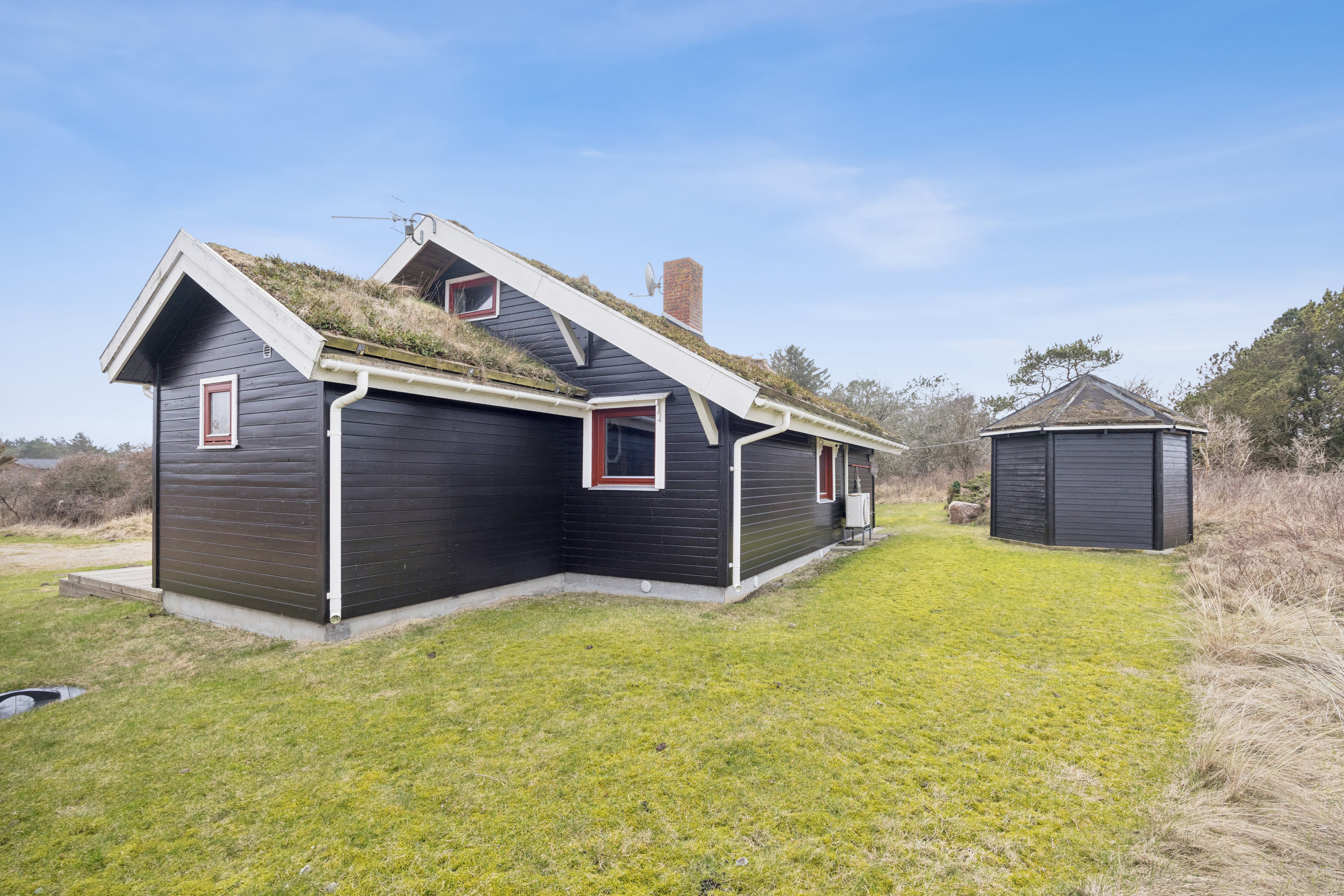 Fremhævet ejendommen billede i fuldskærmstilstand. Billede af Fyrreklitten 10, Tornby, 9850 Hirtshals