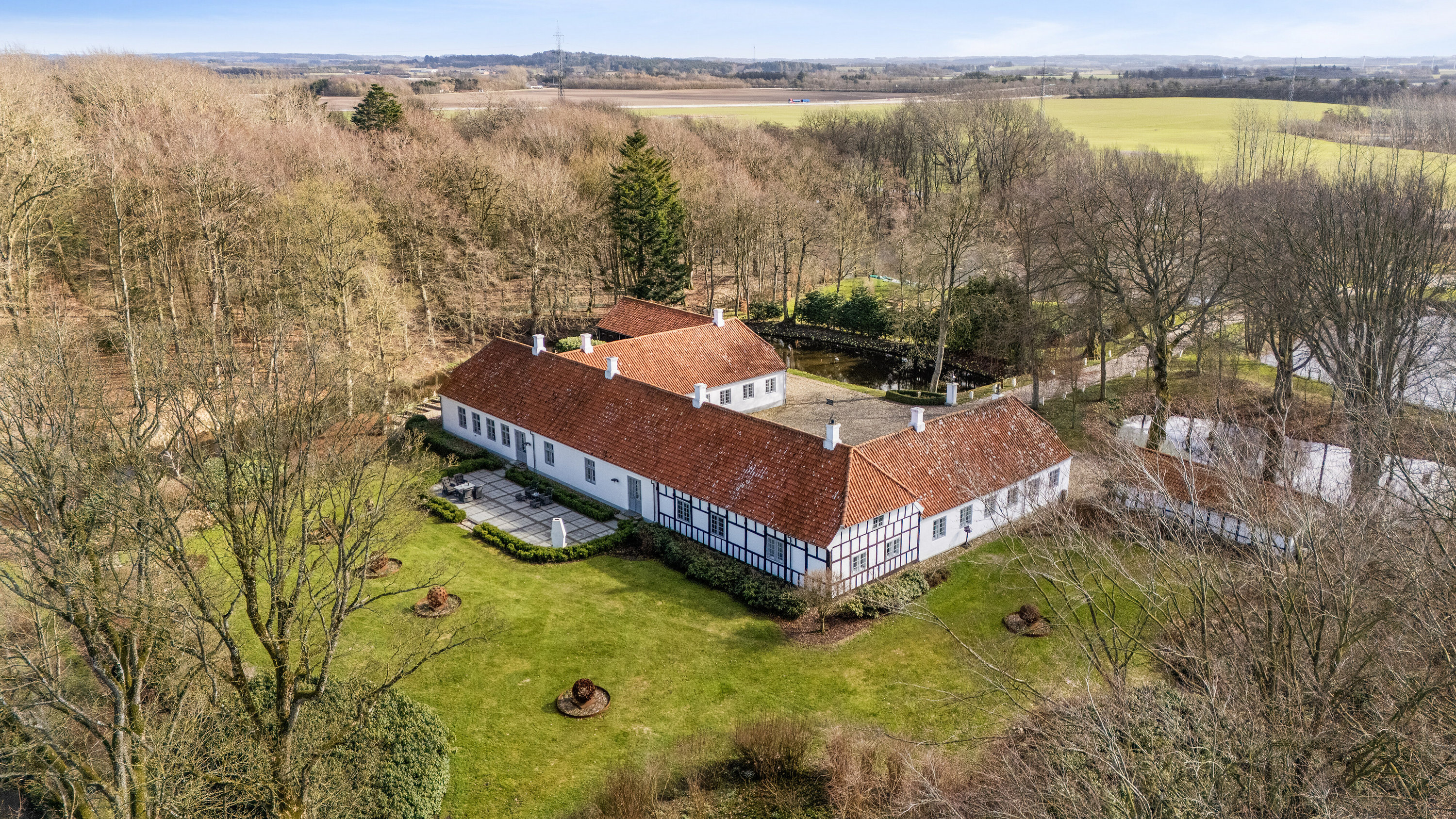 Fremhævet set fra haven billede i fuldskærmstilstand. Billede af Fuglsigvej 161, 9800 Hjørring