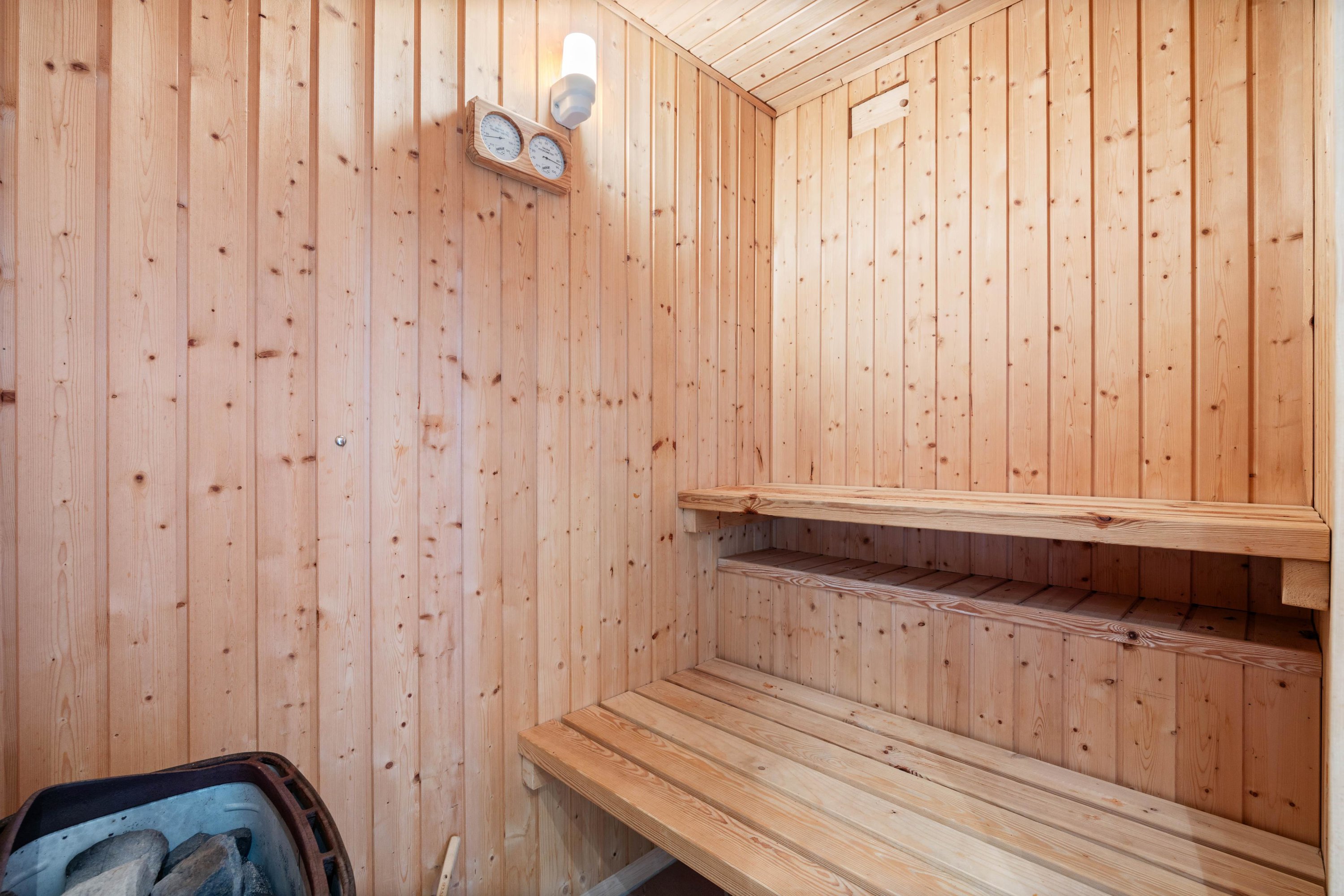 Fremhævet  billede i fuldskærmstilstand. Billede af Julianevej 20, Bjerregaard, 6960 Hvide Sande