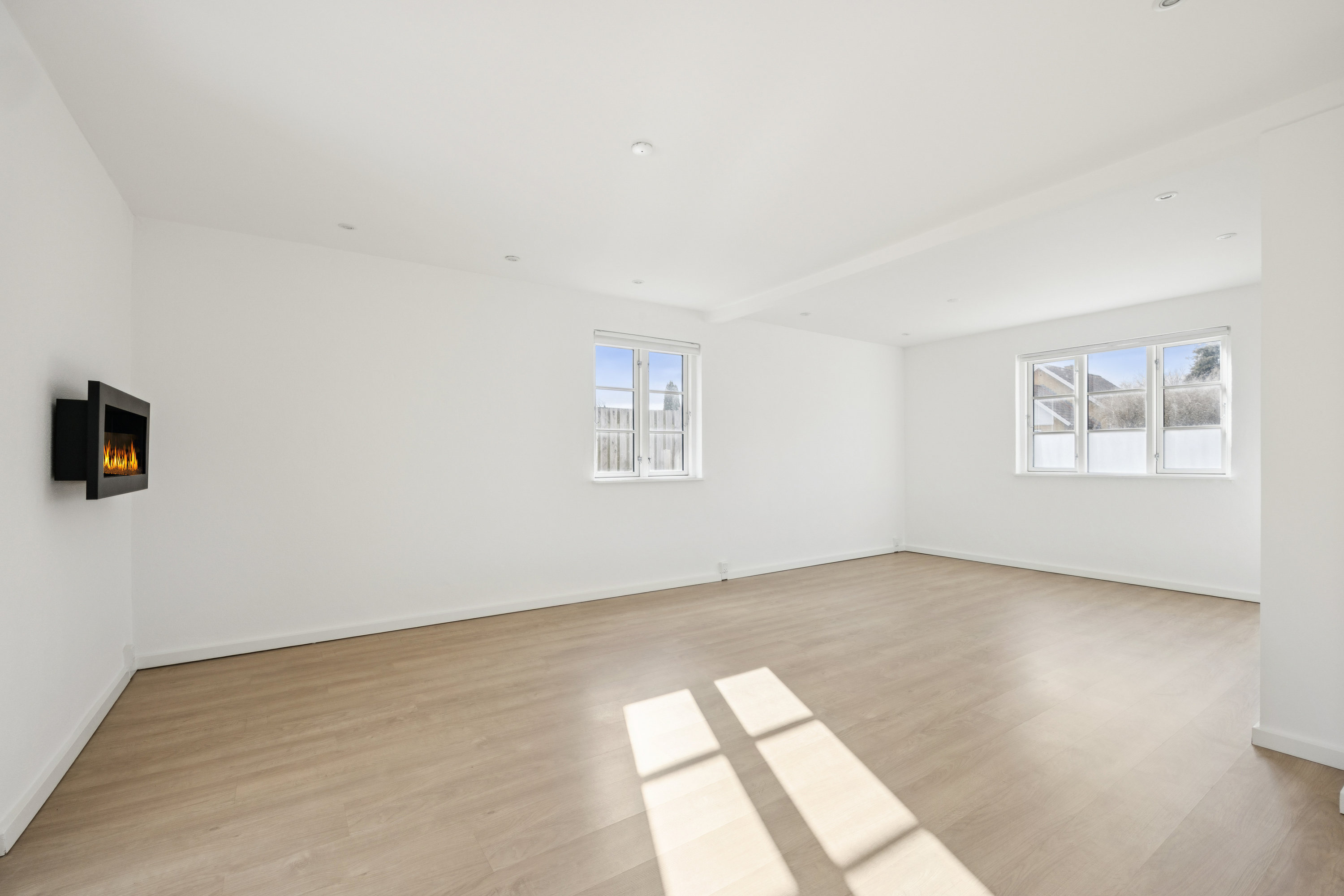 Fremhævet stue billede i fuldskærmstilstand. Billede af Vordingborgvej 81, 4600 Køge