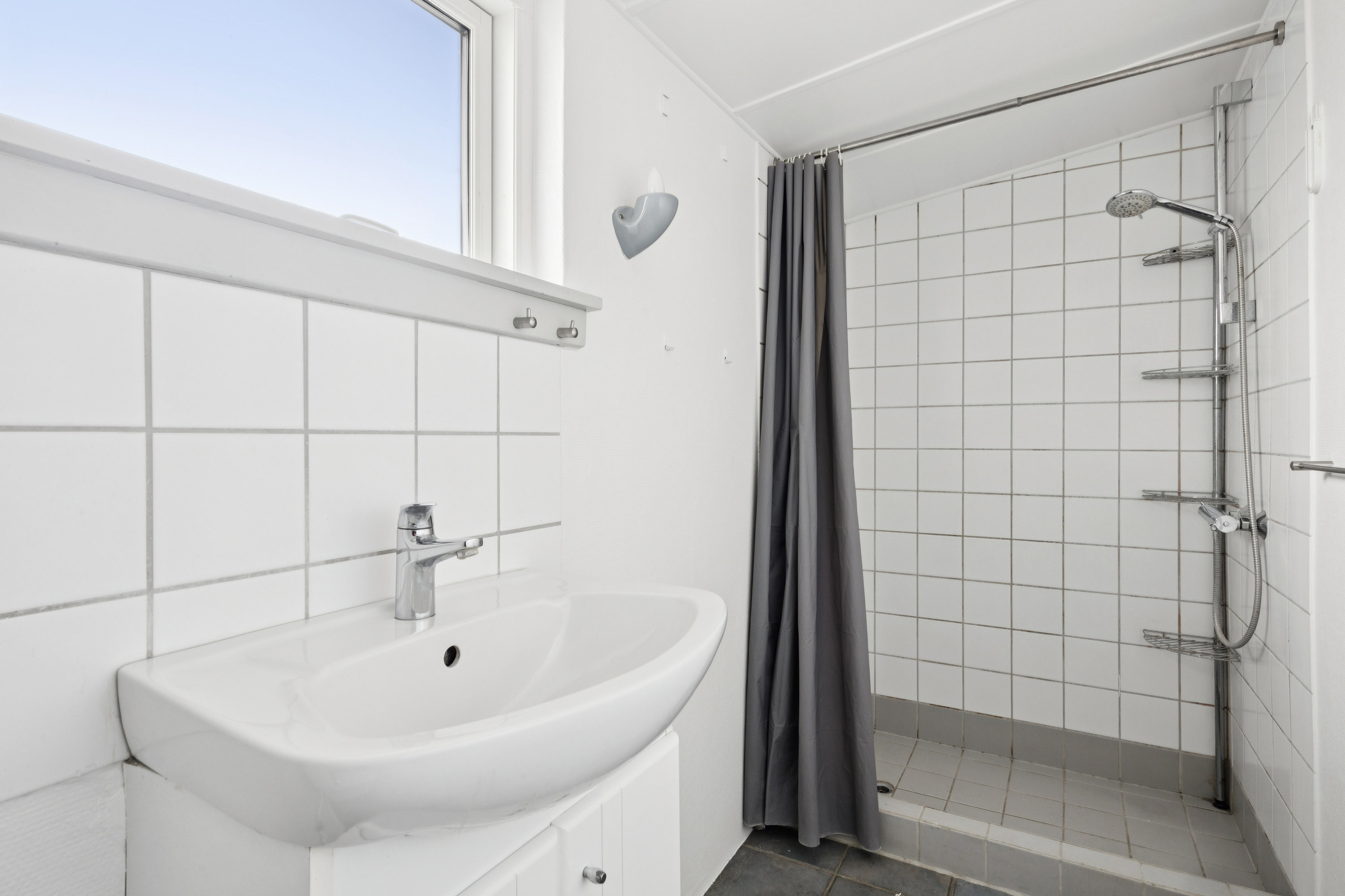 Fremhævet badeværelse billede i fuldskærmstilstand. Billede af Vordingborgvej 81, 4600 Køge