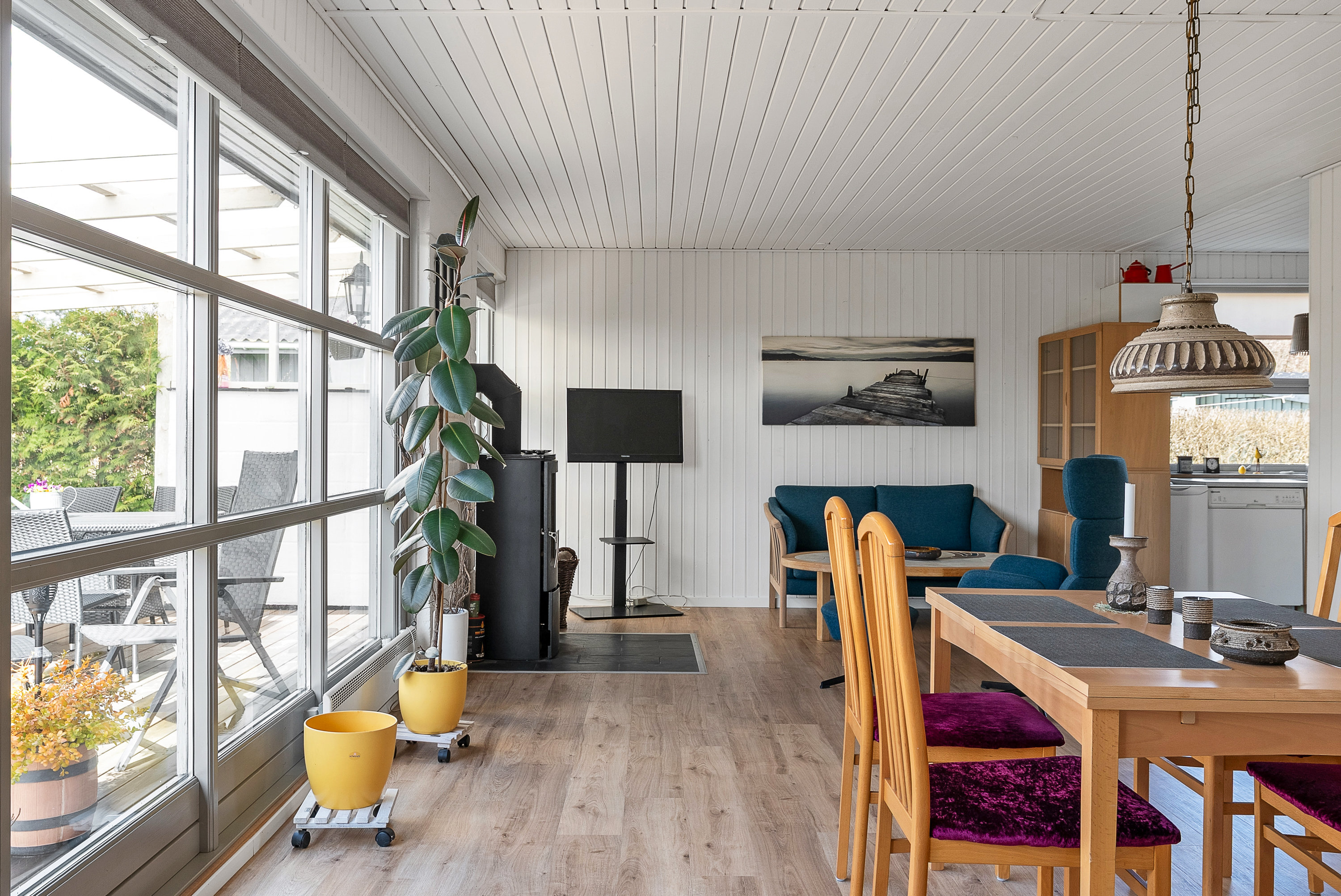 Fremhævet stue billede i fuldskærmstilstand. Billede af Svanevej 5, Dyreborg, 5600 Faaborg