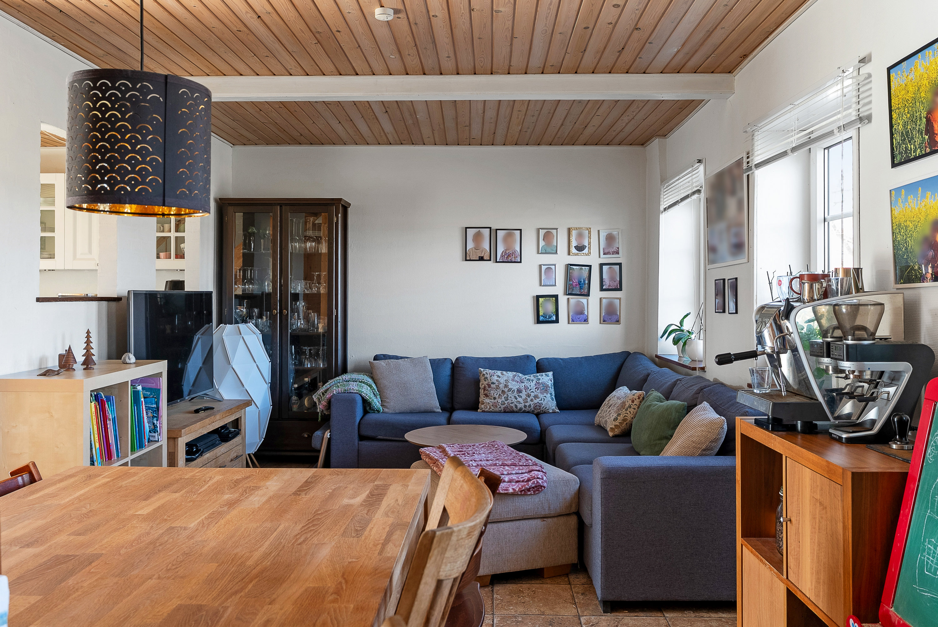 Fremhævet stue billede i fuldskærmstilstand. Billede af Ramsevej 1, Bøjden, 5600 Faaborg