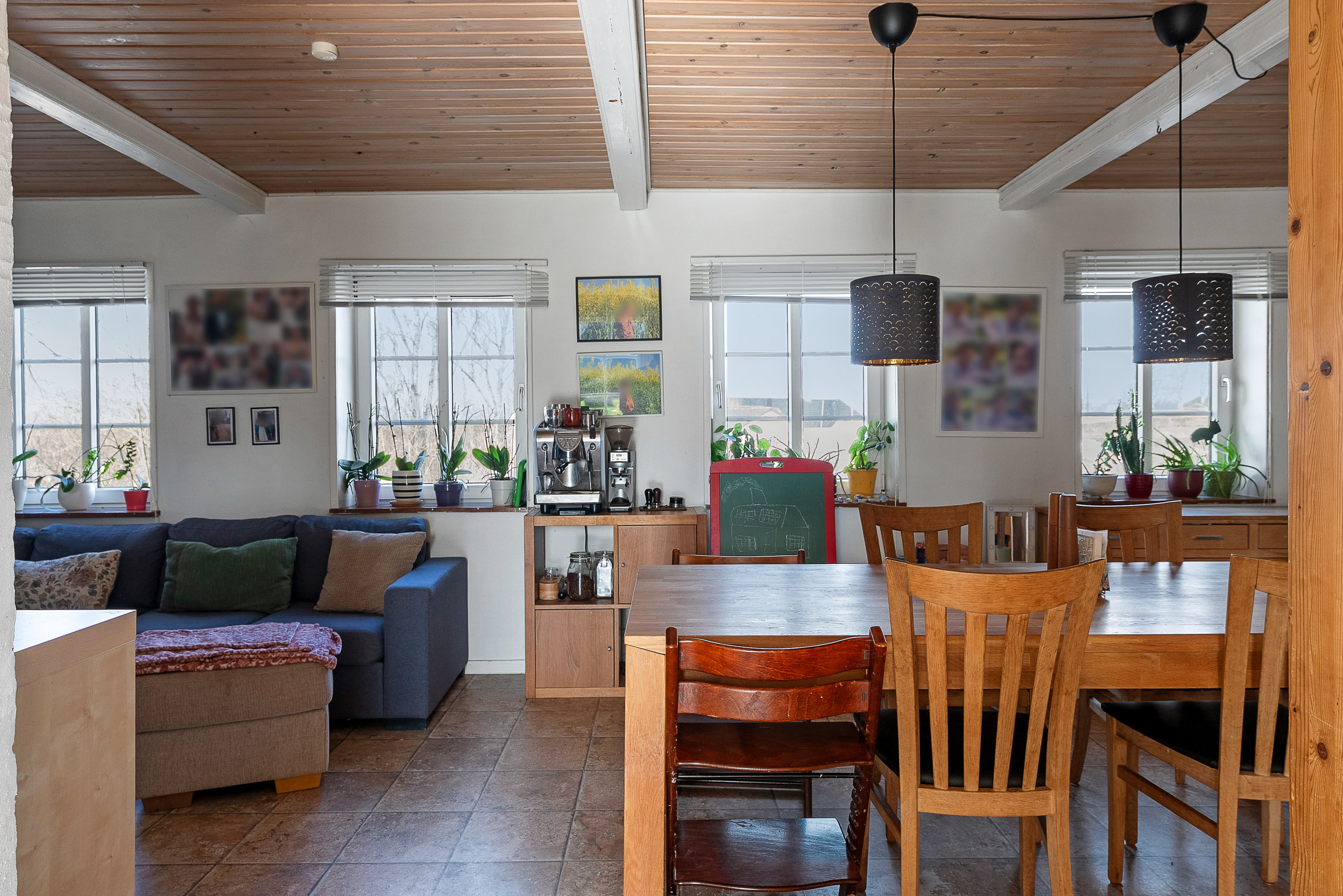 Fremhævet stue billede i fuldskærmstilstand. Billede af Ramsevej 1, Bøjden, 5600 Faaborg