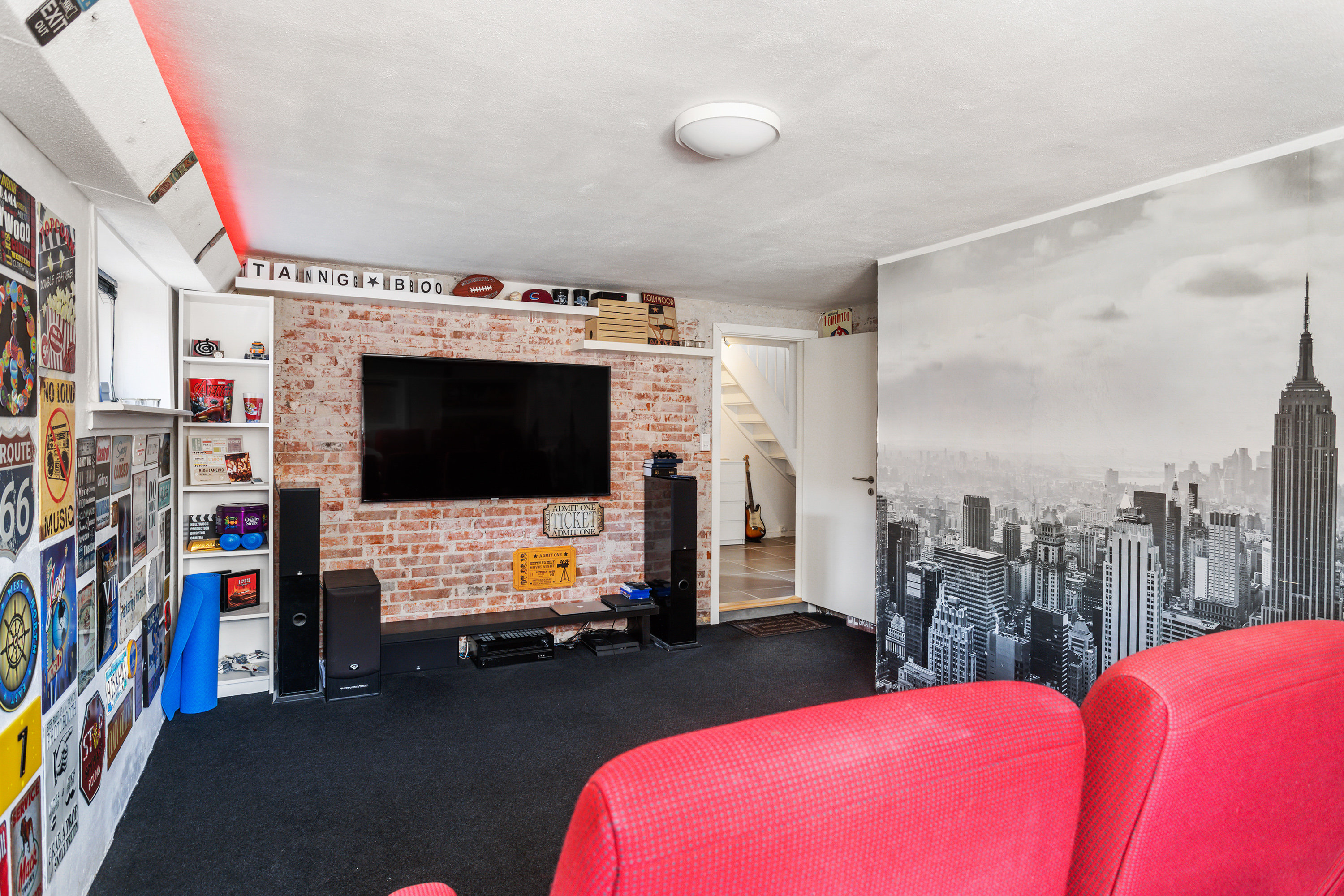 Fremhævet tv stue billede i fuldskærmstilstand. Billede af Tværvej 7, 9900 Frederikshavn