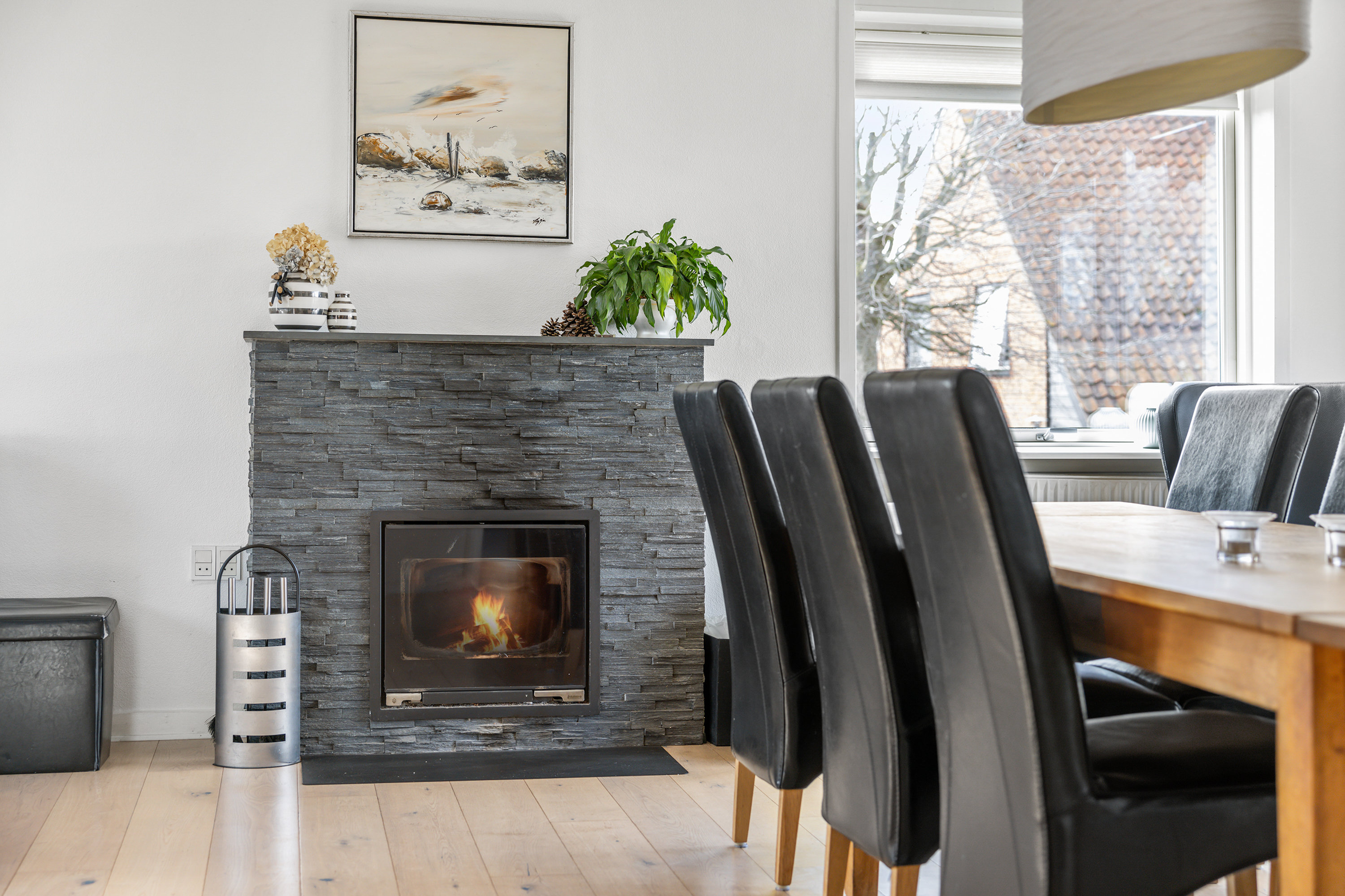 Fremhævet stue billede i fuldskærmstilstand. Billede af Tværvej 7, 9900 Frederikshavn