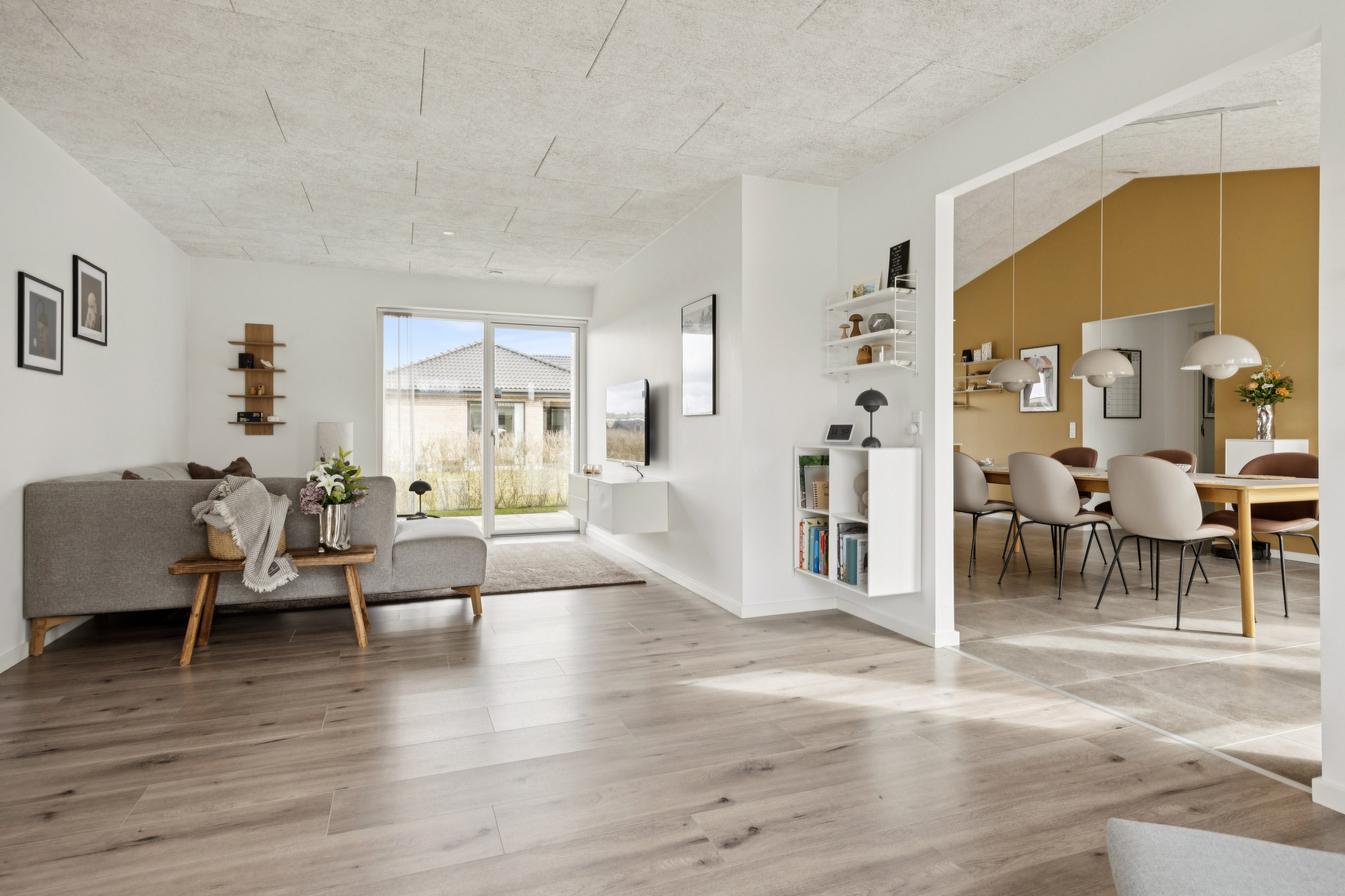 Fremhævet stue billede i fuldskærmstilstand. Billede af Kornmarken 15, 9240 Nibe