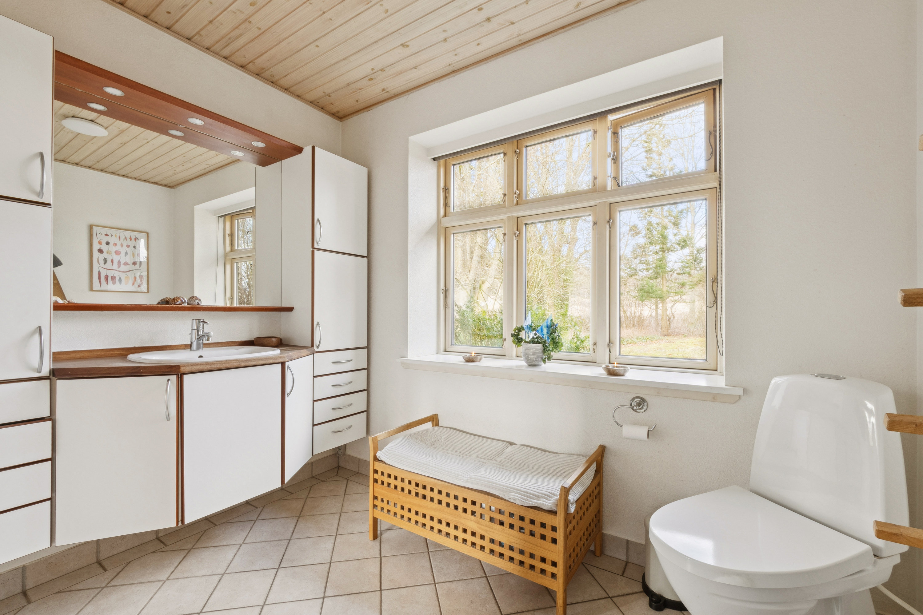 Fremhævet badeværelse billede i fuldskærmstilstand. Billede af Rolighedsvej 5, Vroue, 7800 Skive