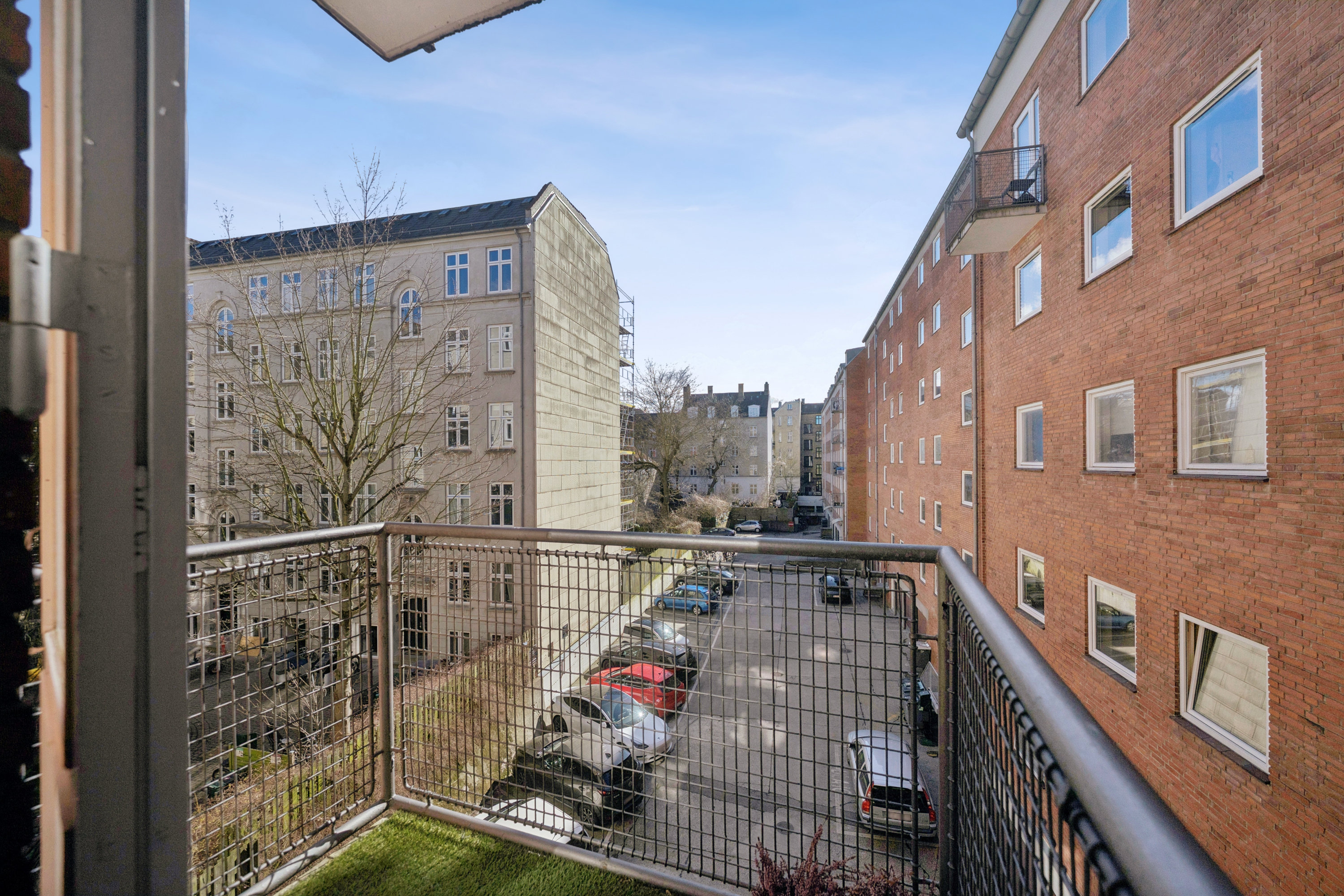 Fremhævet altan billede i fuldskærmstilstand. Billede af Grundtvigsvej 3C, 2. th., 1864 Frederiksberg C