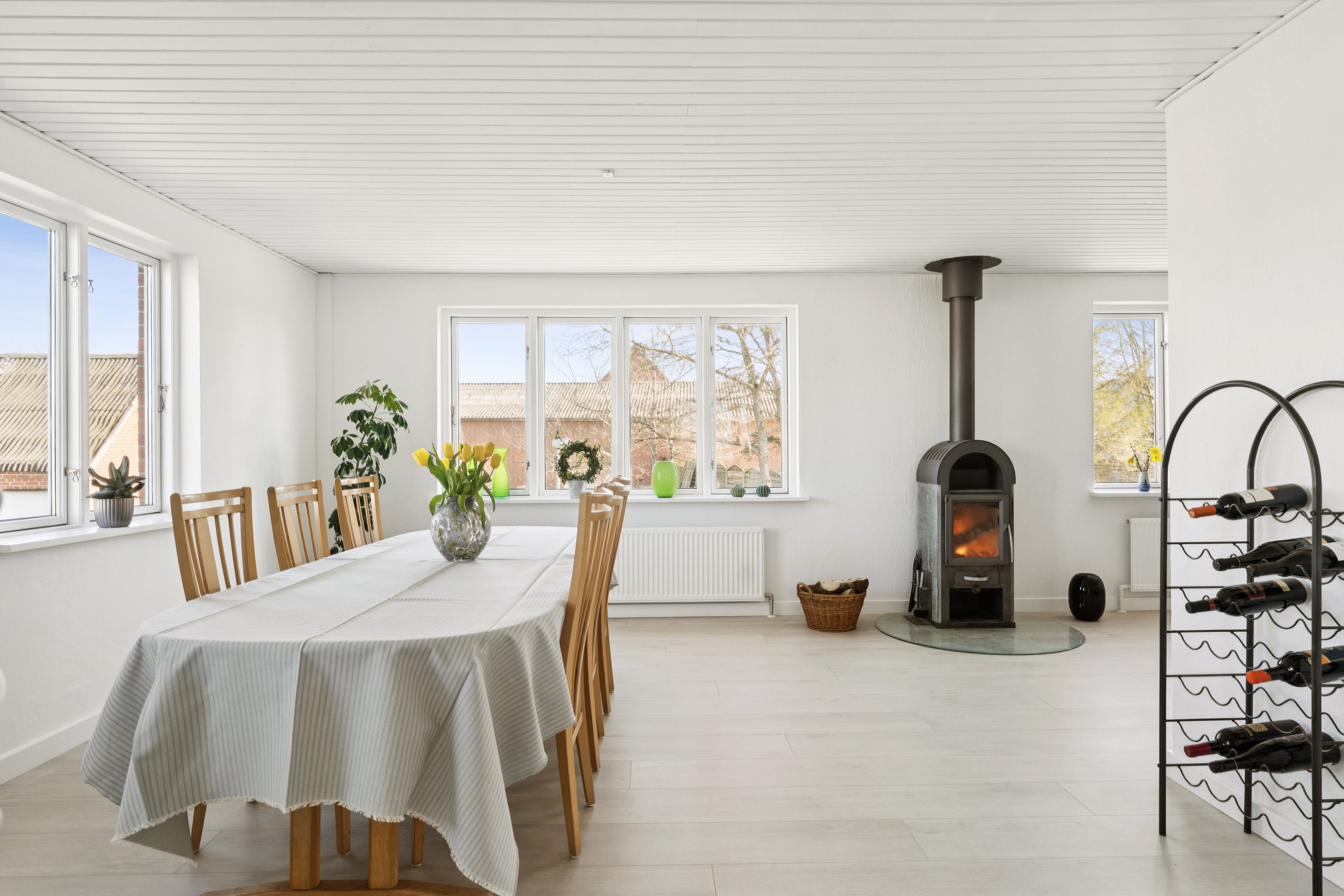 Fremhævet stue billede i fuldskærmstilstand. Billede af Gartnerbakken 6, Hammershøj, 8830 Tjele