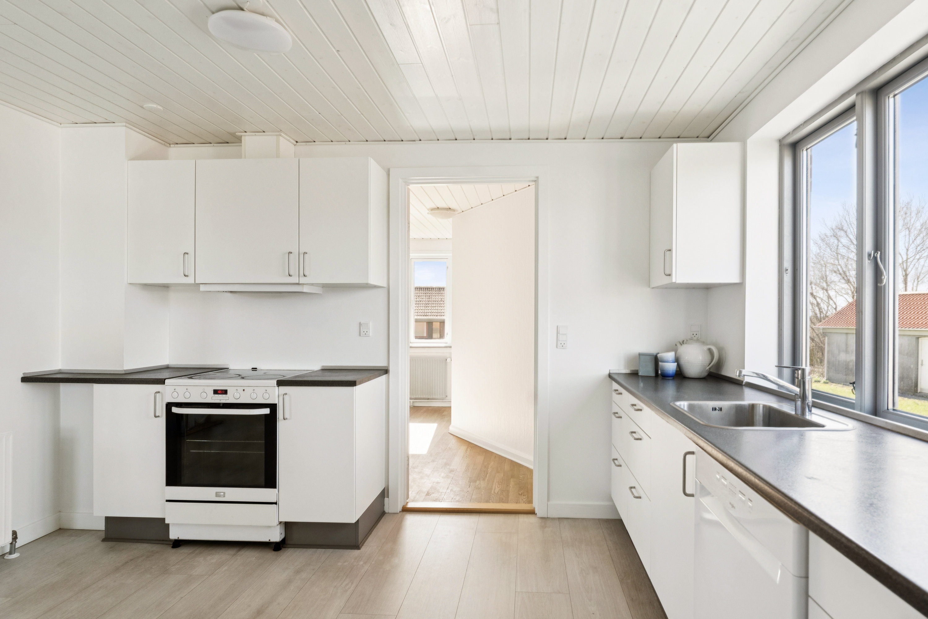 Fremhævet køkken billede i fuldskærmstilstand. Billede af Gartnerbakken 6, Hammershøj, 8830 Tjele