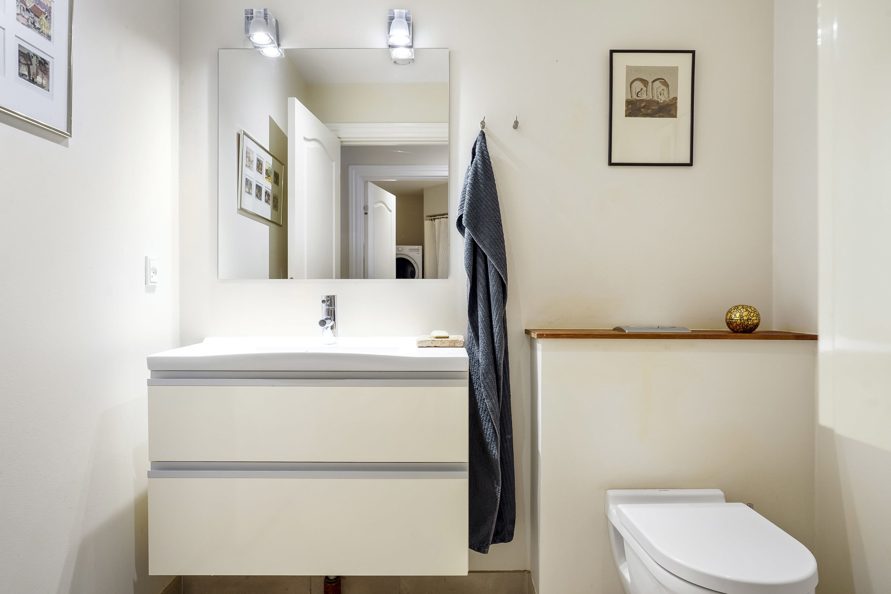 Fremhævet toilet billede i fuldskærmstilstand. Billede af Falen 27B, st.. th., 5000 Odense C