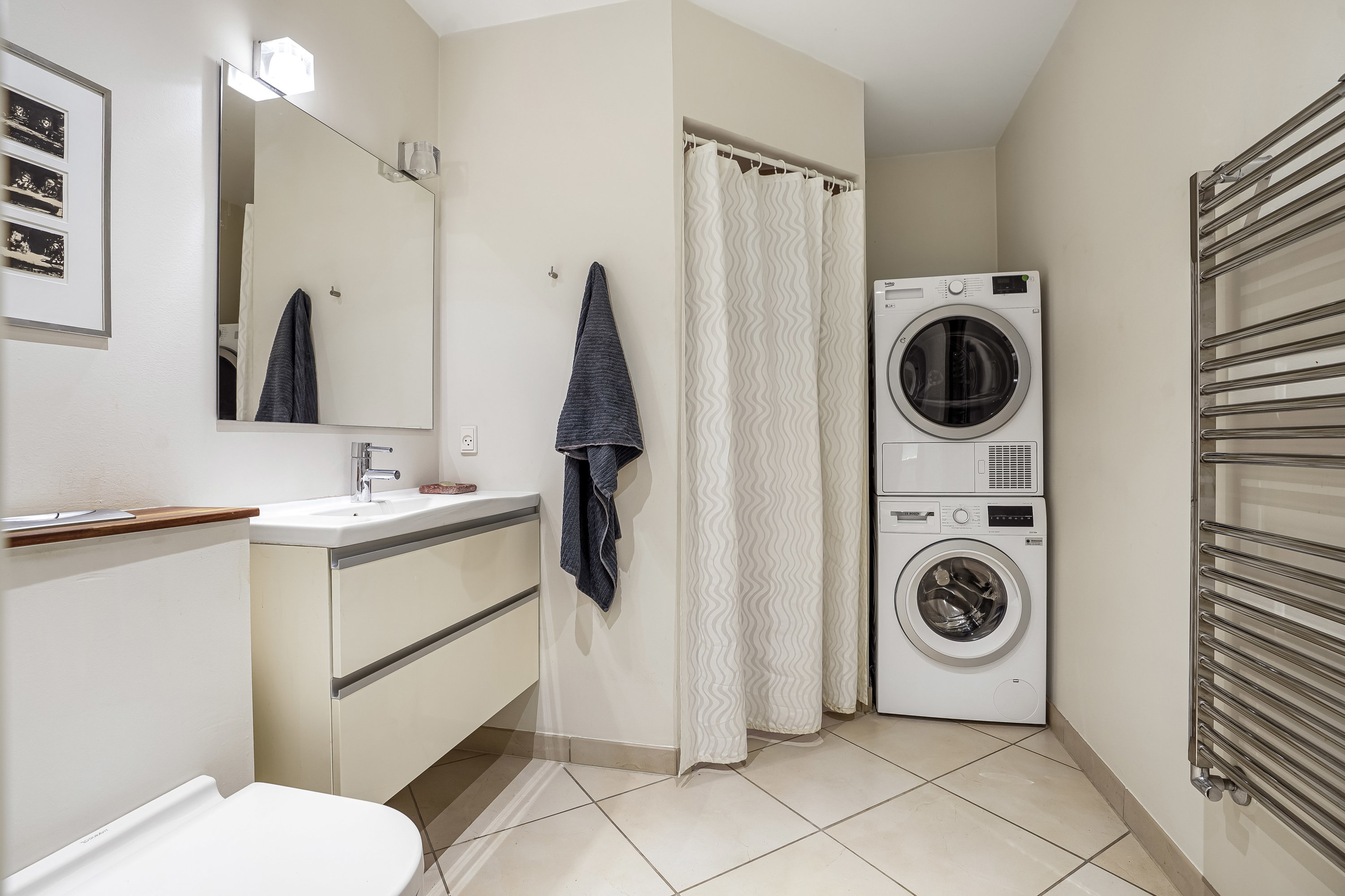 Fremhævet badeværelse billede i fuldskærmstilstand. Billede af Falen 27B, st.. th., 5000 Odense C