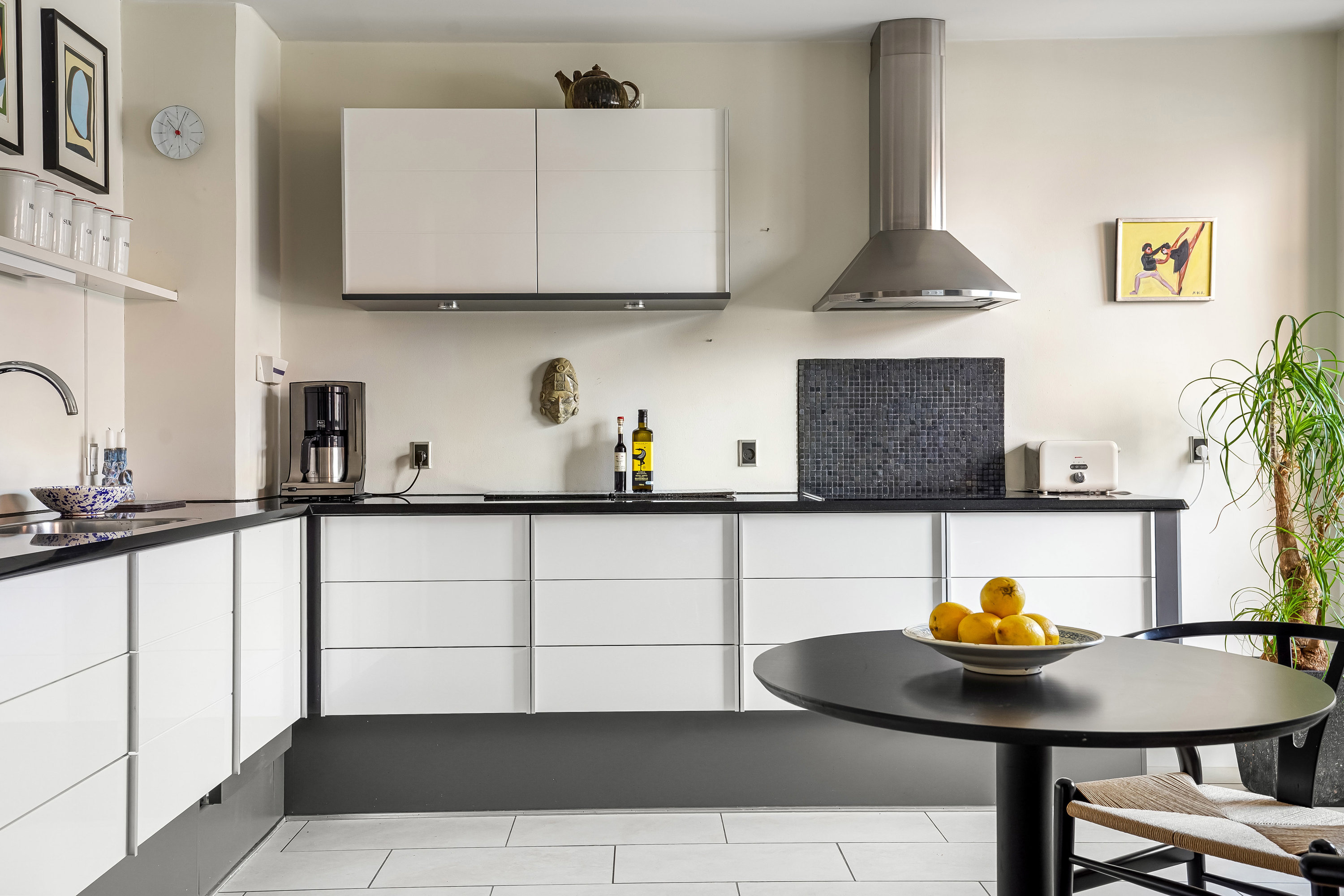 Fremhævet køkken billede i fuldskærmstilstand. Billede af Falen 27B, st.. th., 5000 Odense C