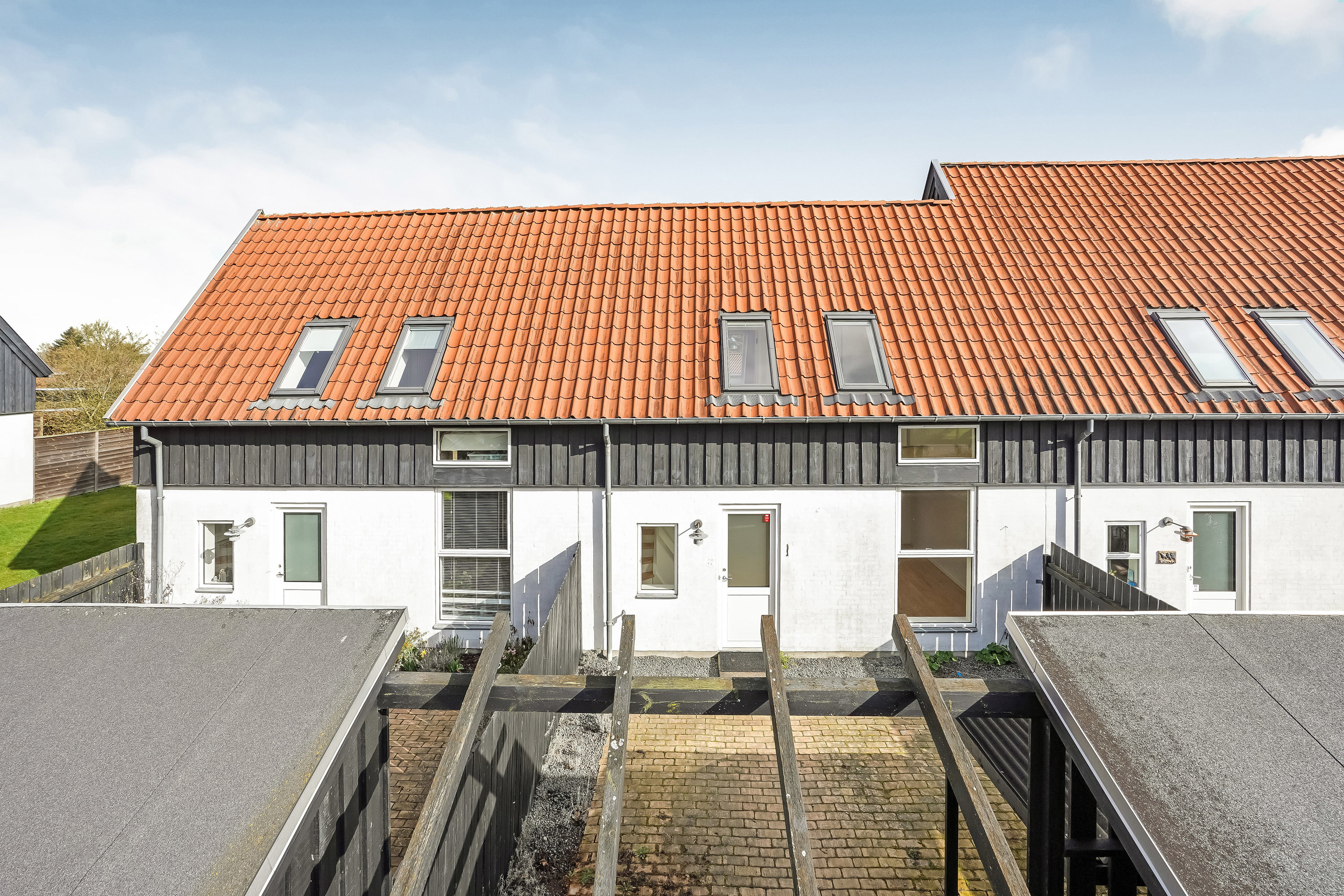 Fremhævet ejendommen billede i fuldskærmstilstand. Billede af Neder-Holluf-Vej 30G, Neder Holluf, 5220 Odense SØ