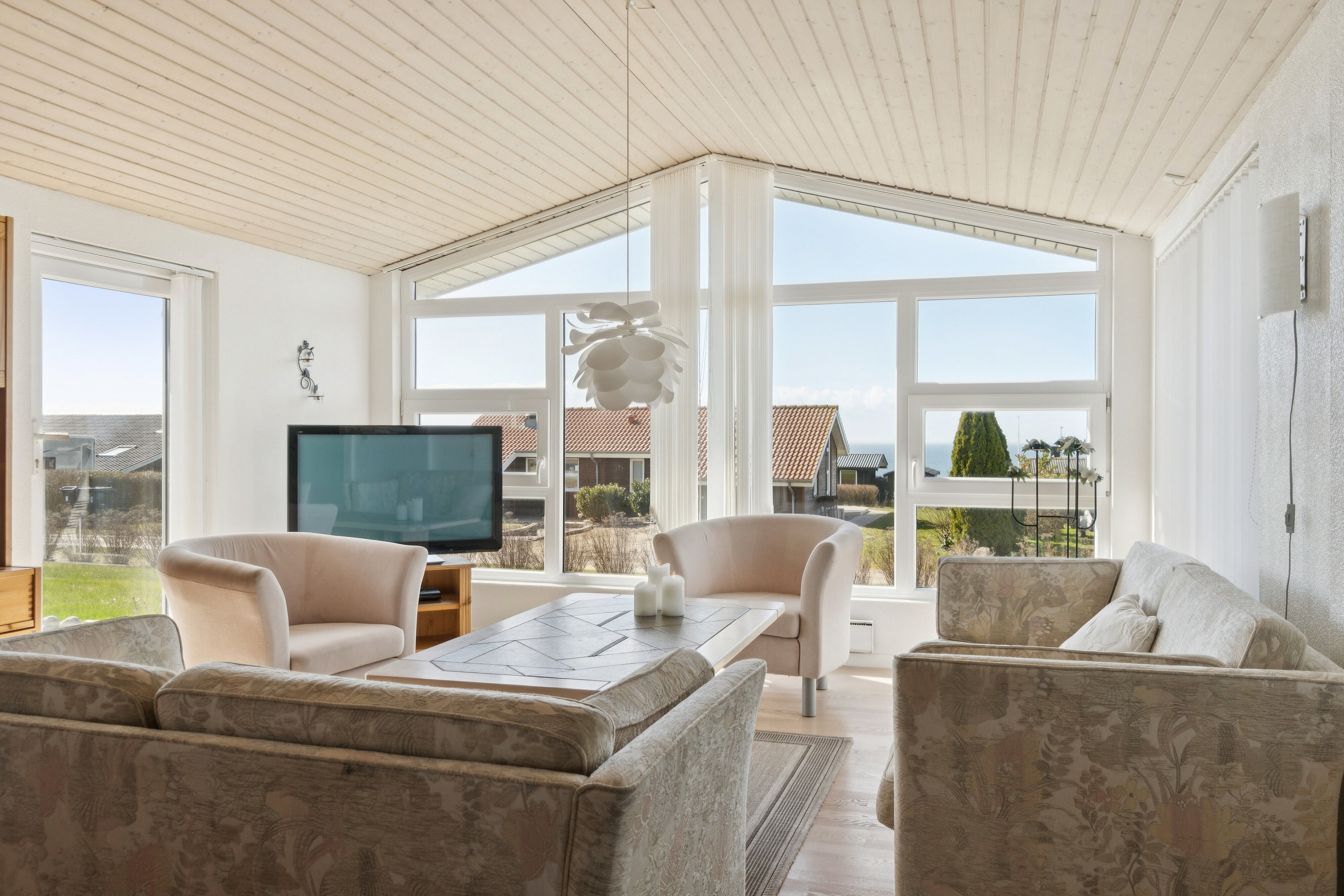 Fremhævet stue billede i fuldskærmstilstand. Billede af Huginsvej 20, Drøsselbjerg, 4200 Slagelse