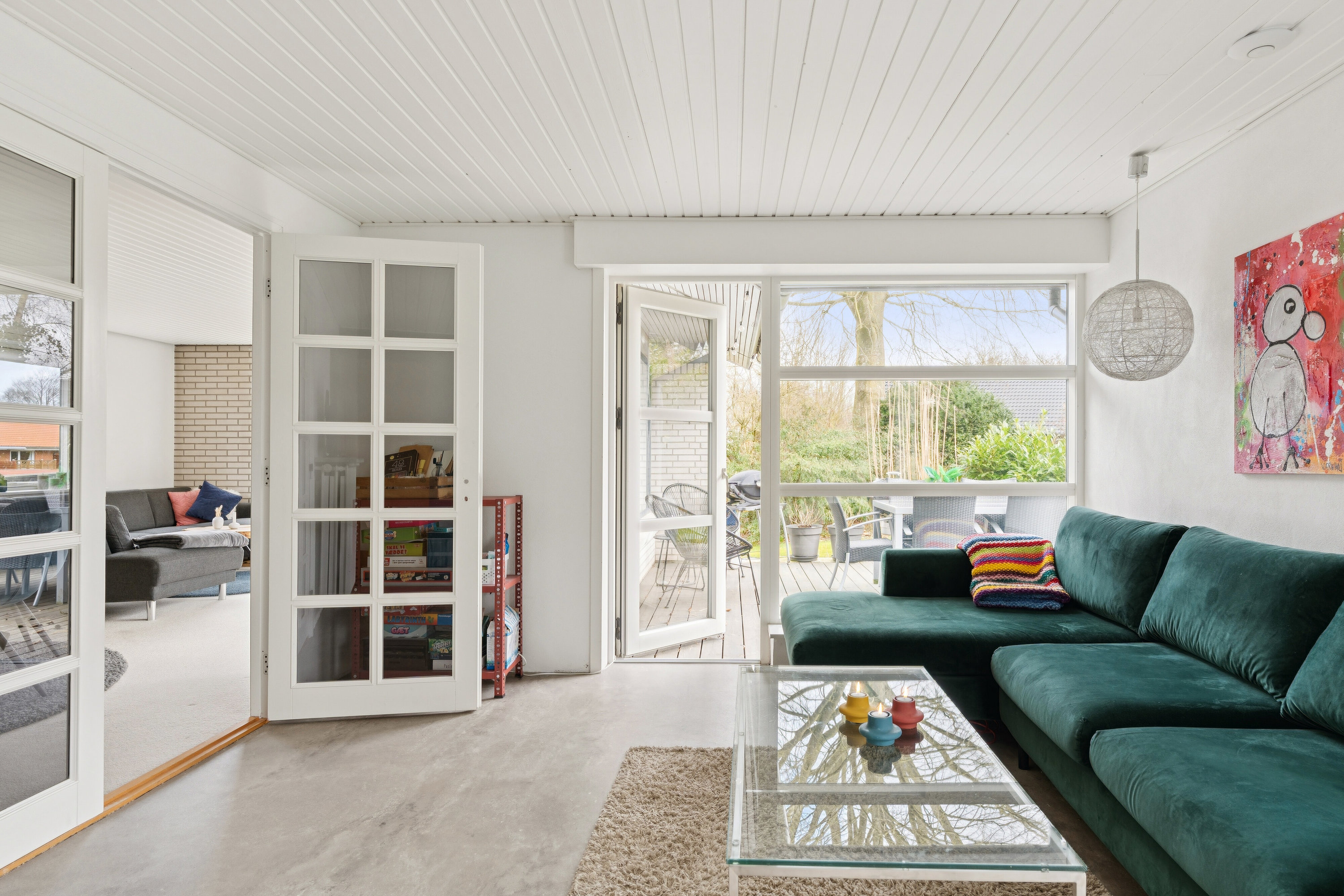 Fremhævet stue billede i fuldskærmstilstand. Billede af Højene 1, 7250 Hejnsvig