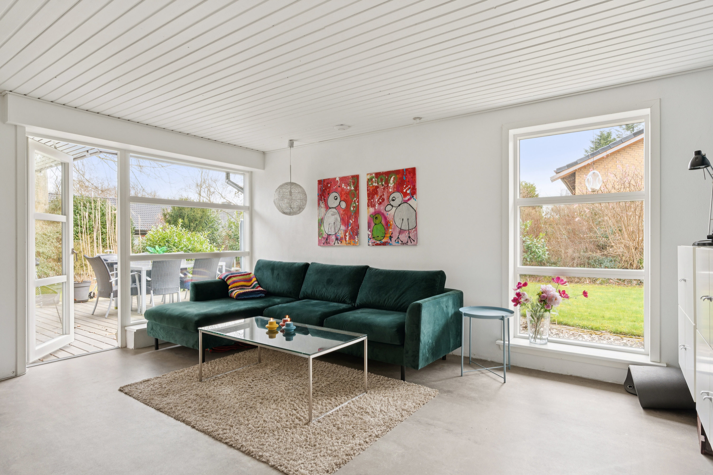 Fremhævet stue billede i fuldskærmstilstand. Billede af Højene 1, 7250 Hejnsvig