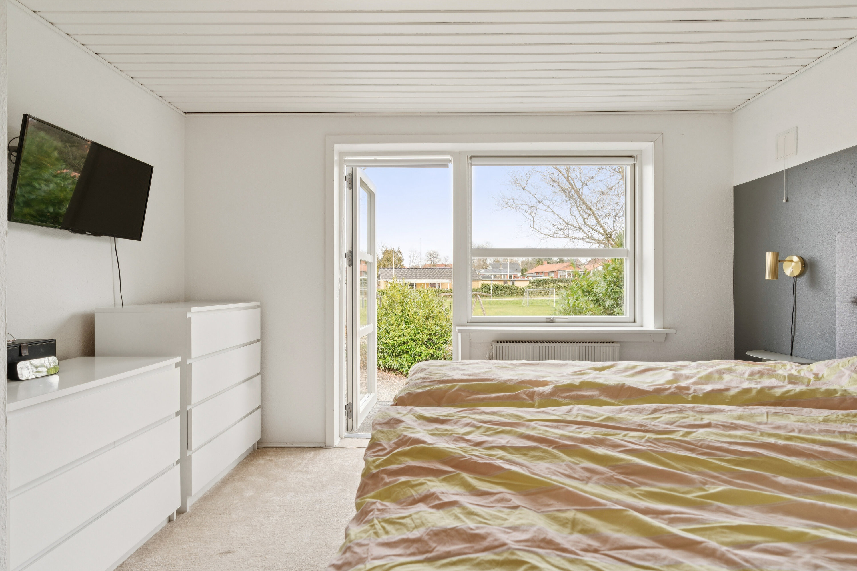 Fremhævet soveværelse billede i fuldskærmstilstand. Billede af Højene 1, 7250 Hejnsvig