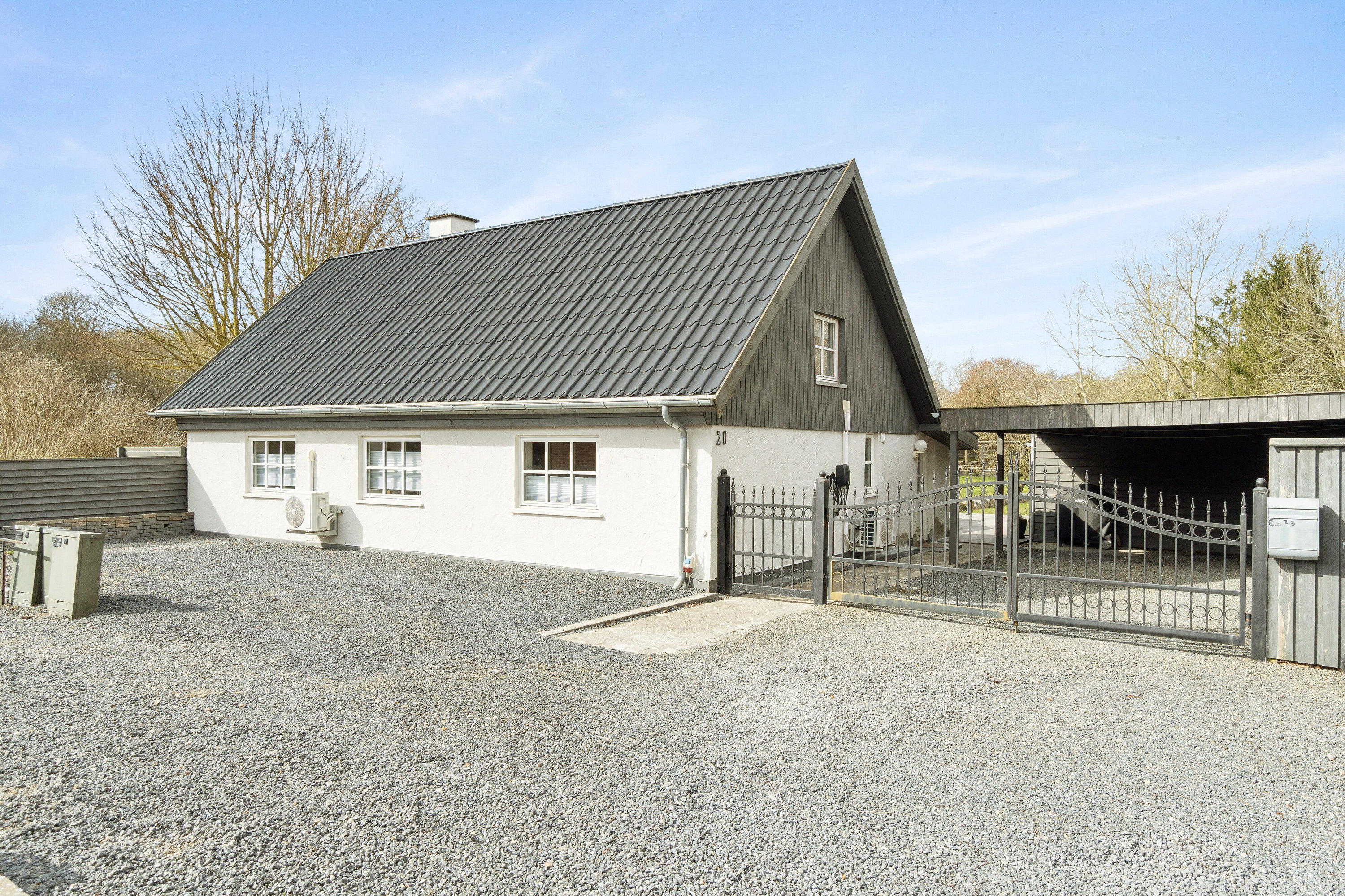 Fremhævet set fra vejen billede i fuldskærmstilstand. Billede af Trekanten 20, 4200 Slagelse