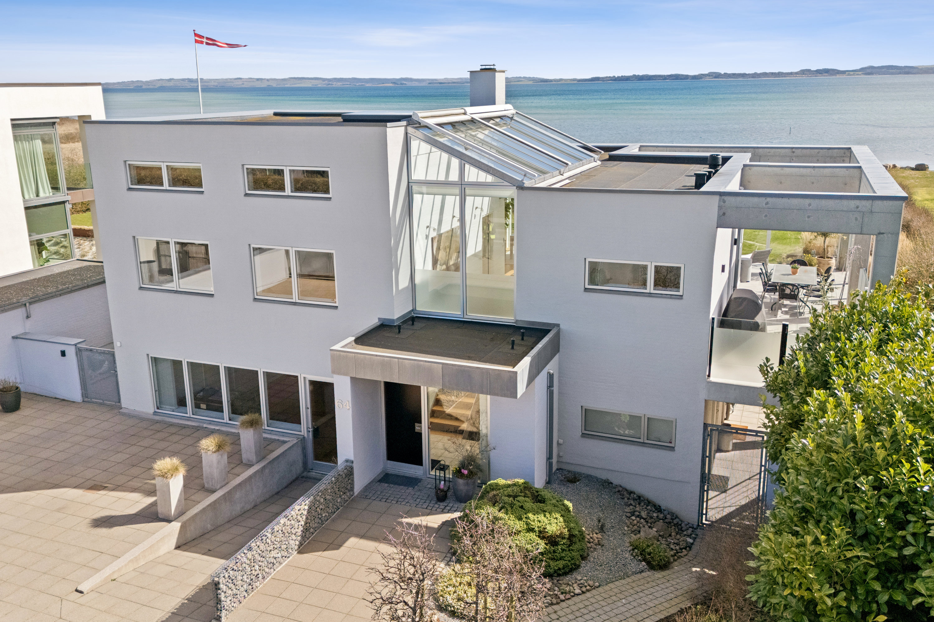 Skæring Strandvej 64, 8250 Egå