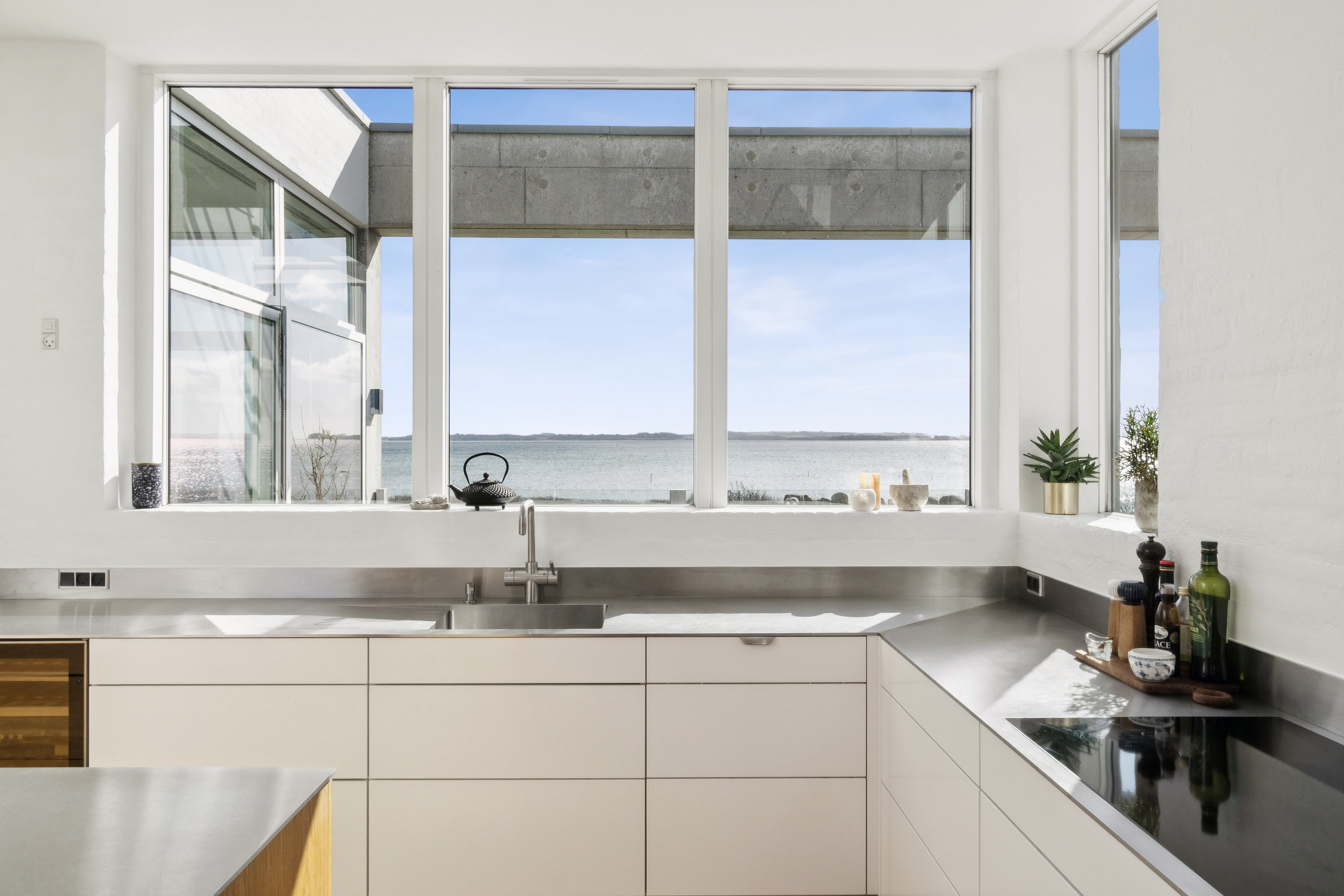 Fremhævet køkken billede i fuldskærmstilstand. Billede af Skæring Strandvej 64, 8250 Egå