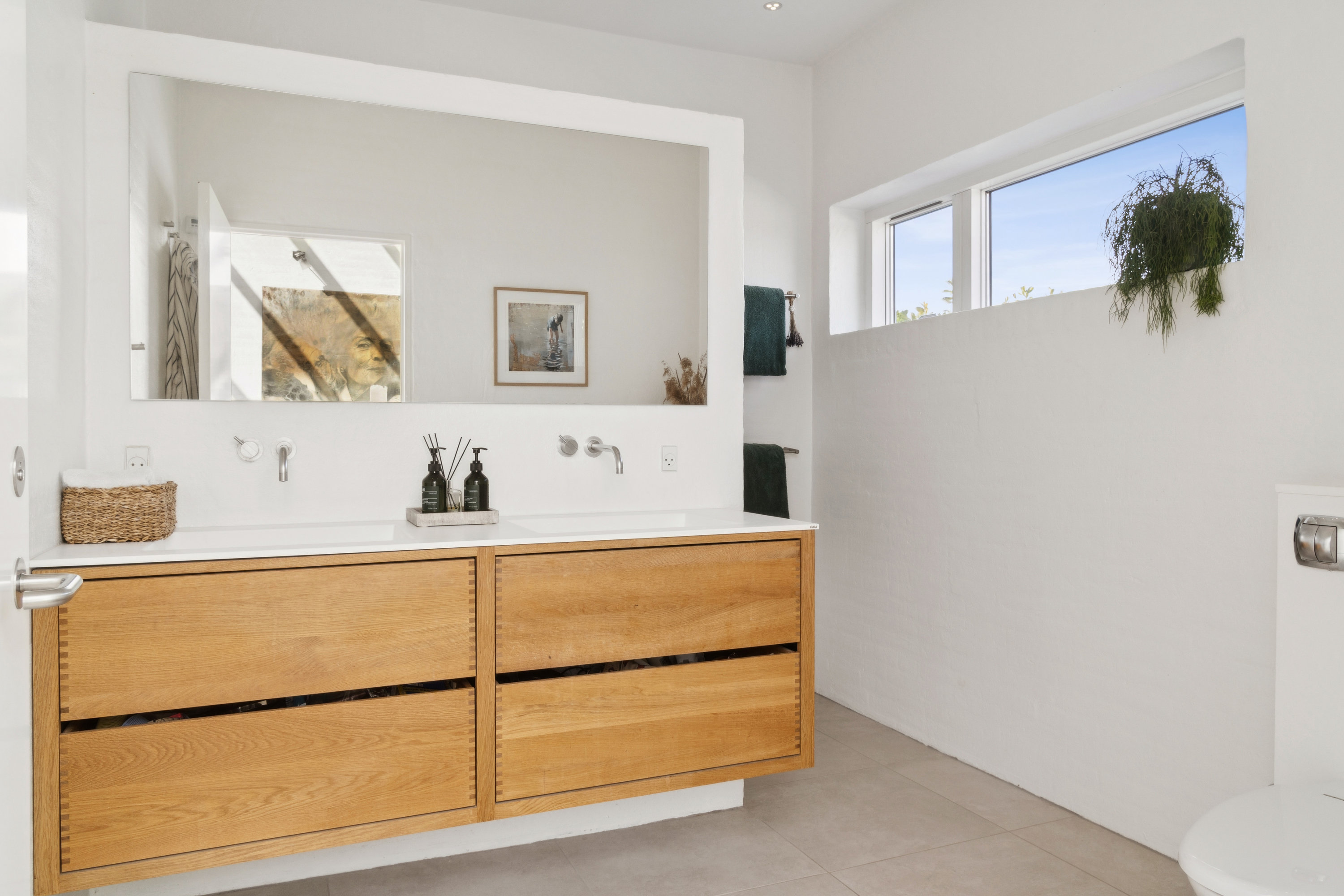 Fremhævet værelse billede i fuldskærmstilstand. Billede af Skæring Strandvej 64, 8250 Egå