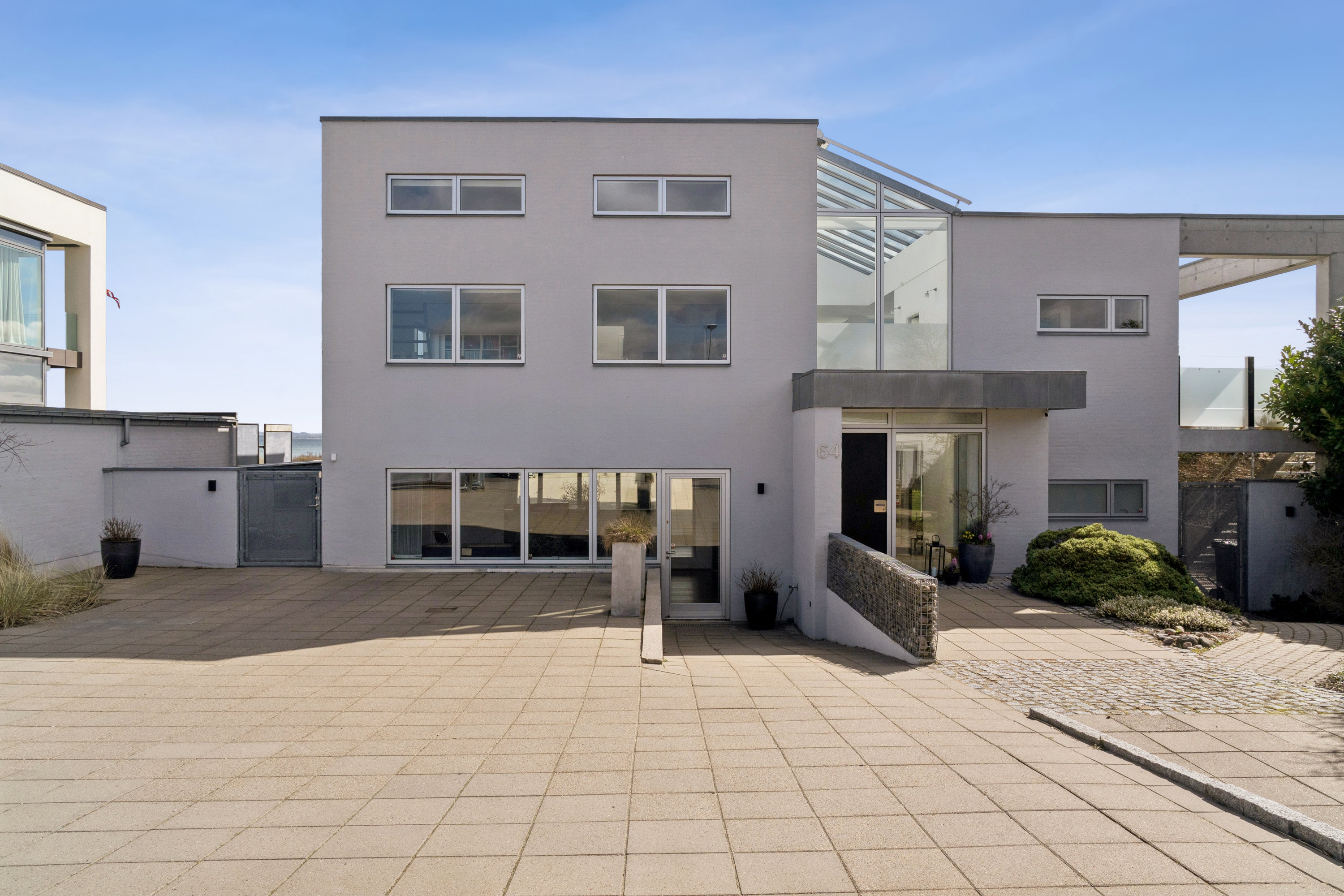 Skæring Strandvej 64, 8250 Egå