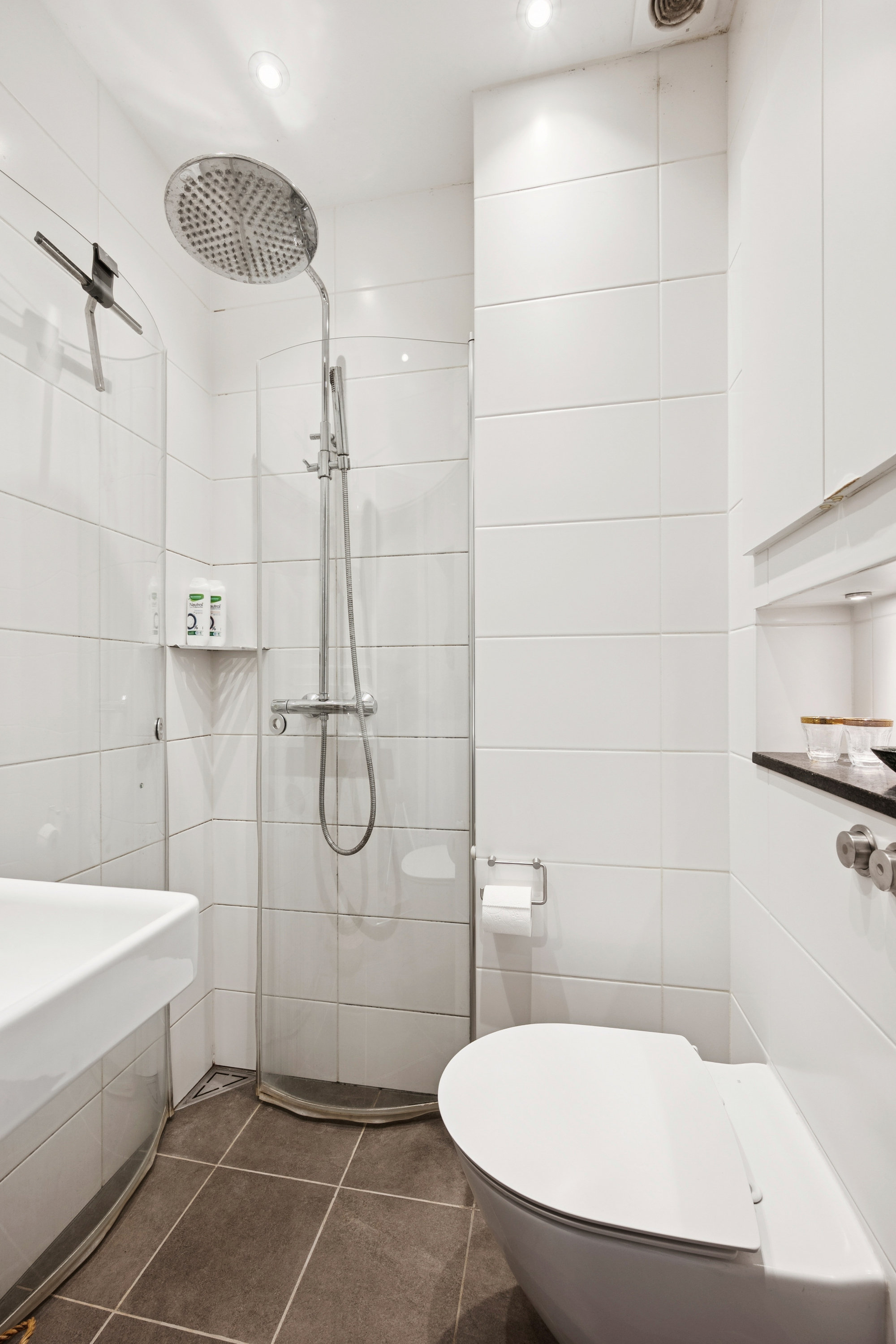 Fremhævet badeværelse billede i fuldskærmstilstand. Billede af Johnstrups Alle 10, st.. th., 1923 Frederiksberg C