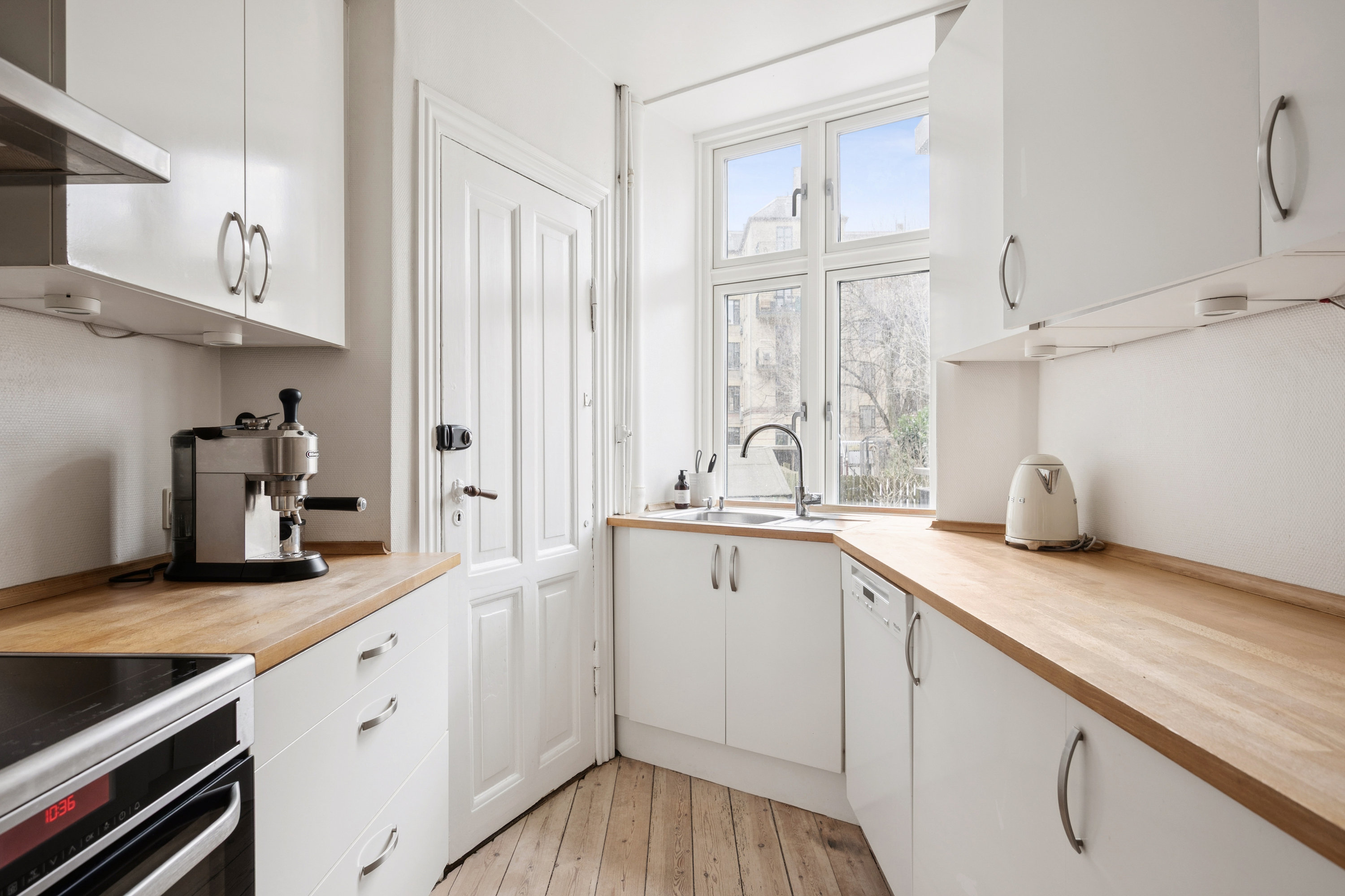 Fremhævet køkken billede i fuldskærmstilstand. Billede af Johnstrups Alle 10, st.. th., 1923 Frederiksberg C