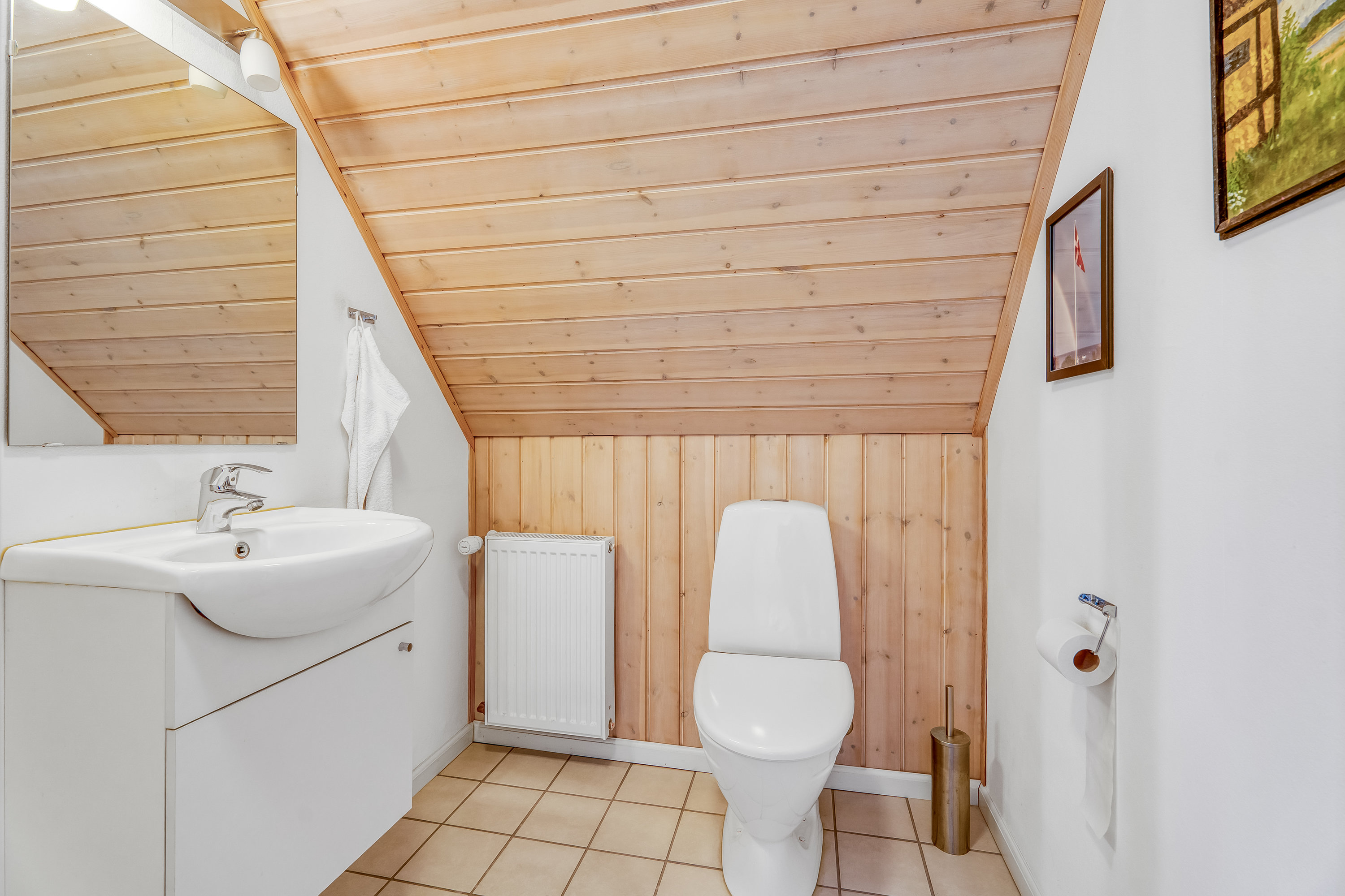 Fremhævet badeværelse billede i fuldskærmstilstand. Billede af Blansvej 11, 4941 Bandholm