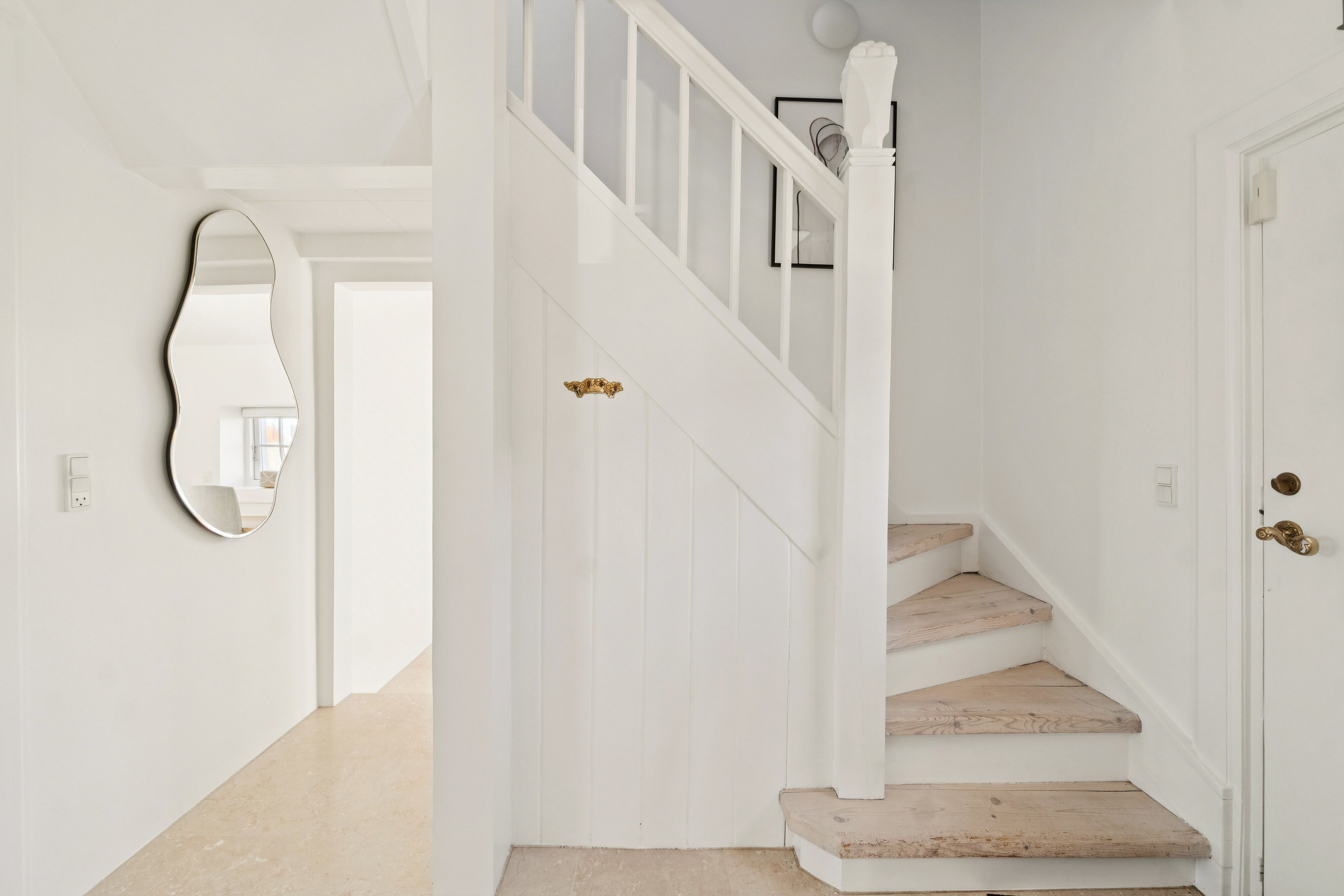 Fremhævet opgang billede i fuldskærmstilstand. Billede af Bæltet 4, Lønstrup, 9800 Hjørring